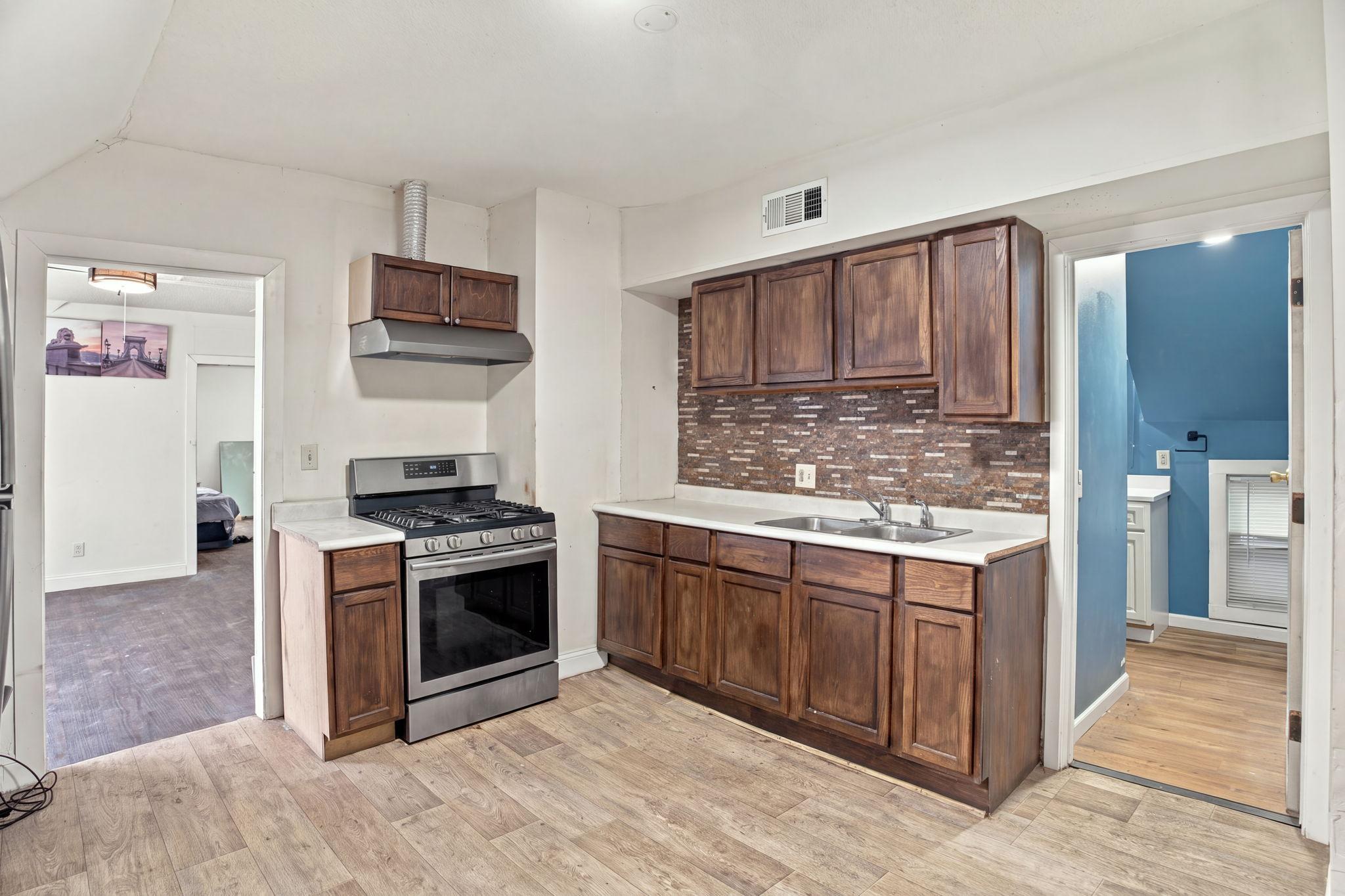 View of Residential Income at 2802 Girard Avenue, Minneapolis MN 55411, Minneapolis (22 of 32) - Mike Wilen | Minnesota Team Real Estate