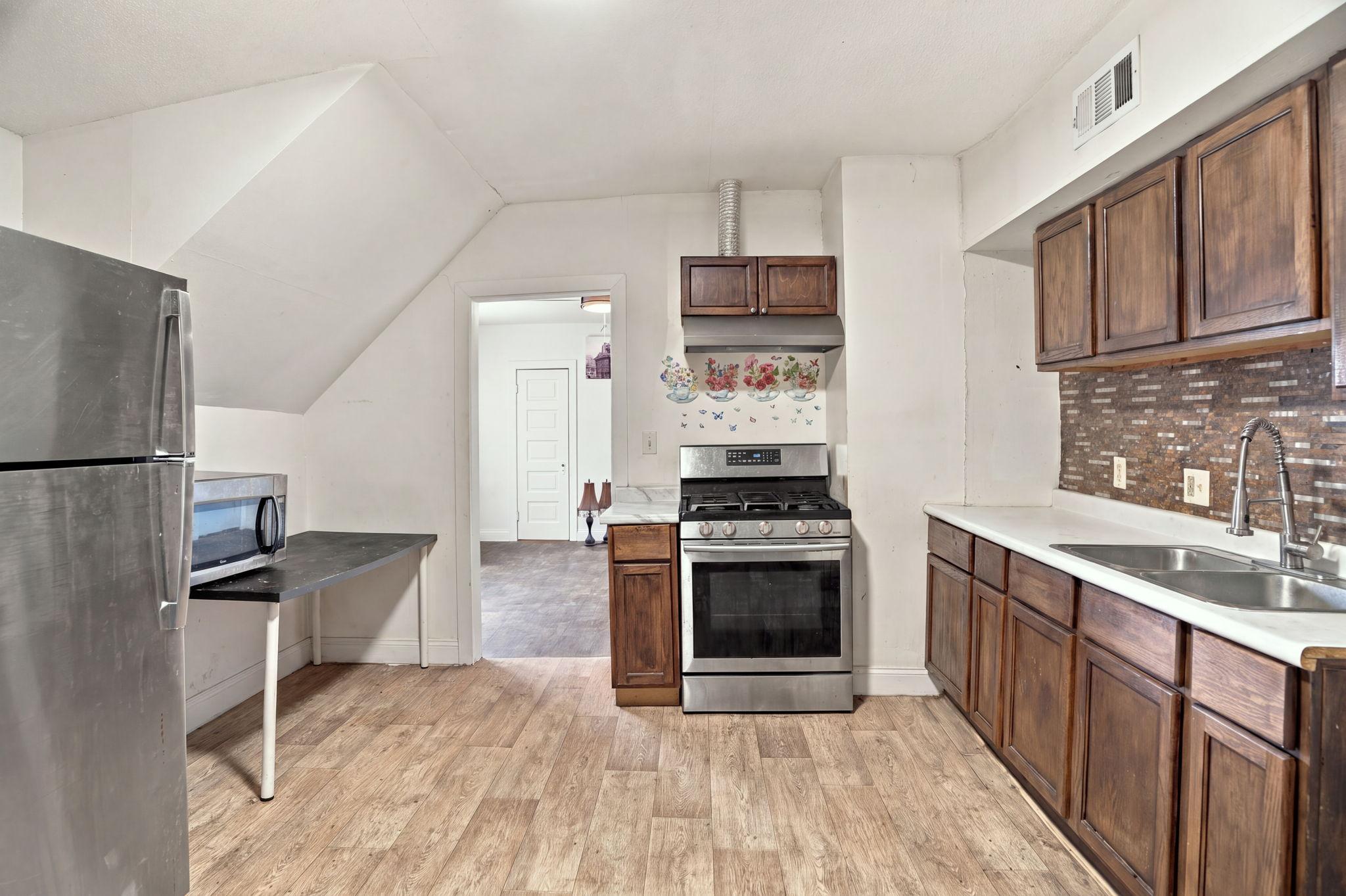 View of Residential Income at 2802 Girard Avenue, Minneapolis MN 55411, Minneapolis (21 of 32) - Mike Wilen | Minnesota Team Real Estate
