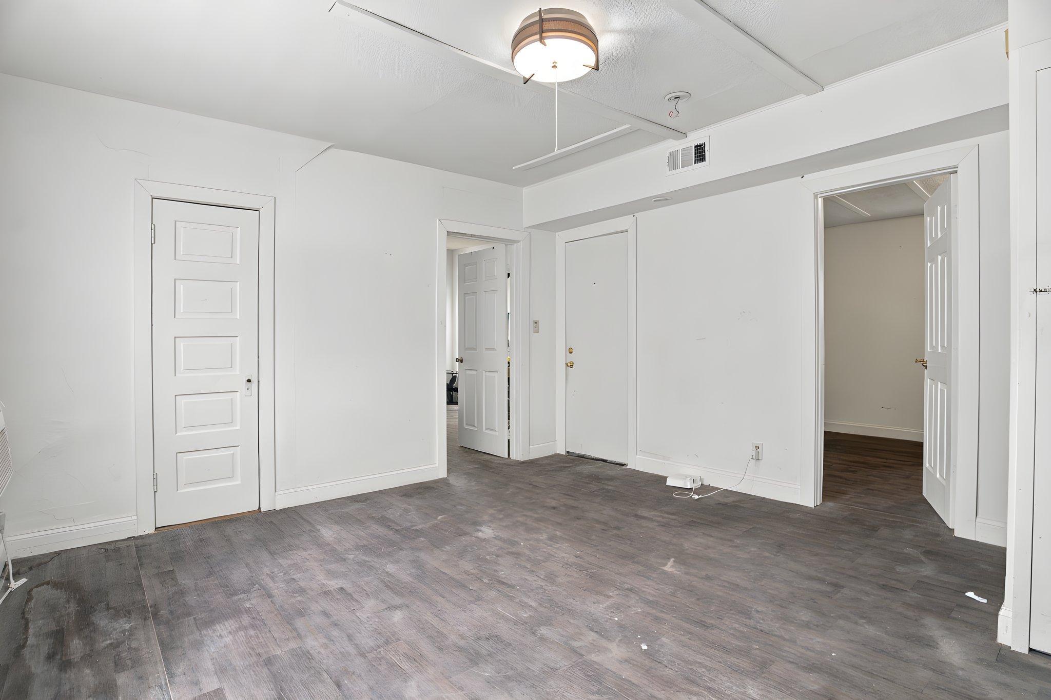 View of Residential Income at 2802 Girard Avenue, Minneapolis MN 55411, Minneapolis (19 of 32) - Mike Wilen | Minnesota Team Real Estate