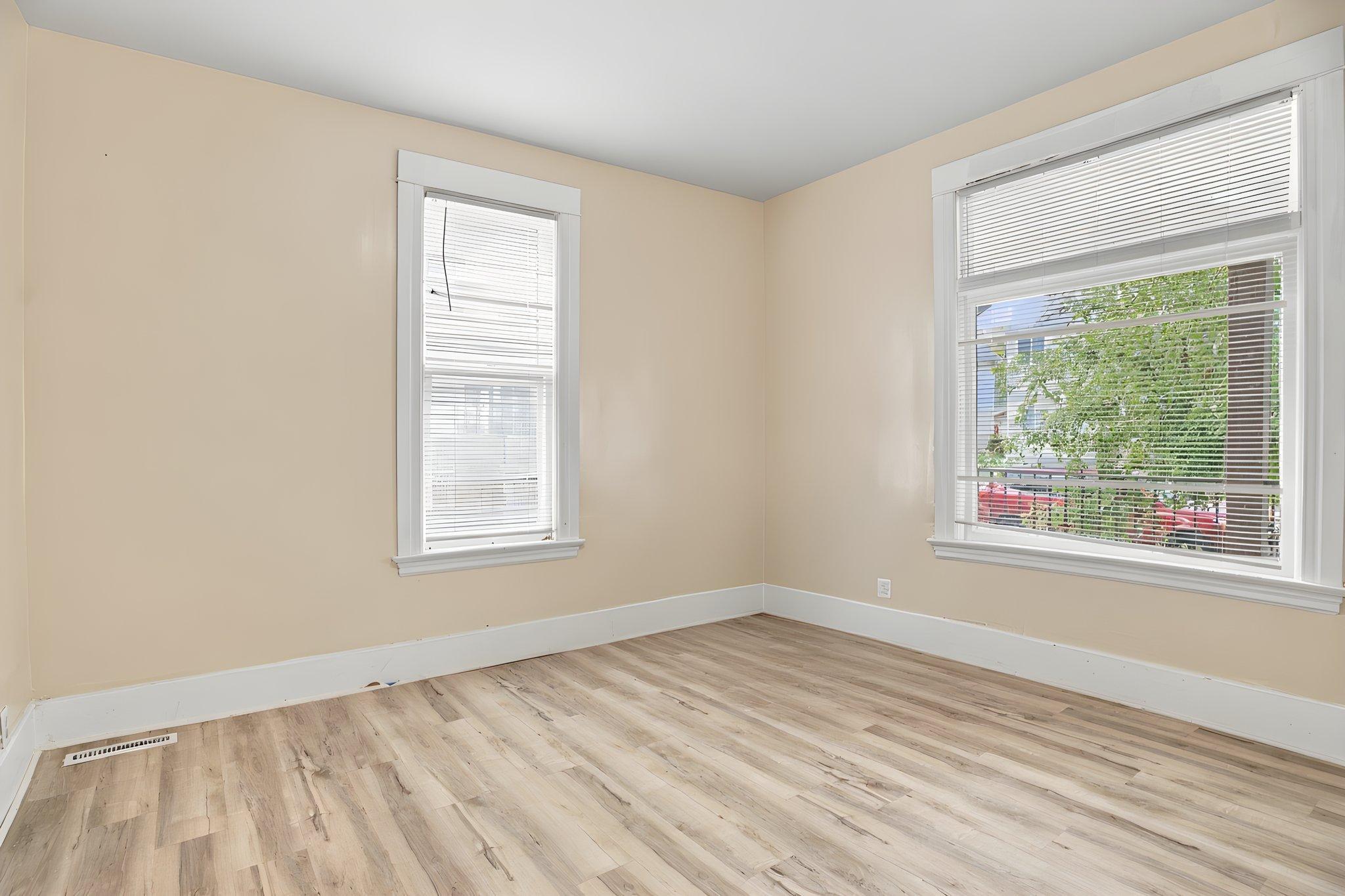 View of Residential Income at 2802 Girard Avenue, Minneapolis MN 55411, Minneapolis (10 of 32) - Mike Wilen | Minnesota Team Real Estate