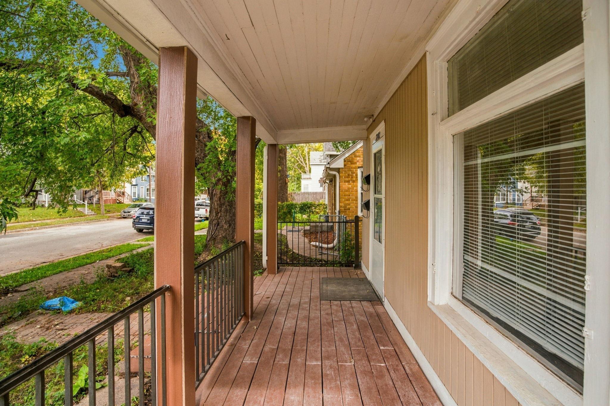 View of Residential Income at 2802 Girard Avenue, Minneapolis MN 55411, Minneapolis (4 of 32) - Mike Wilen | Minnesota Team Real Estate