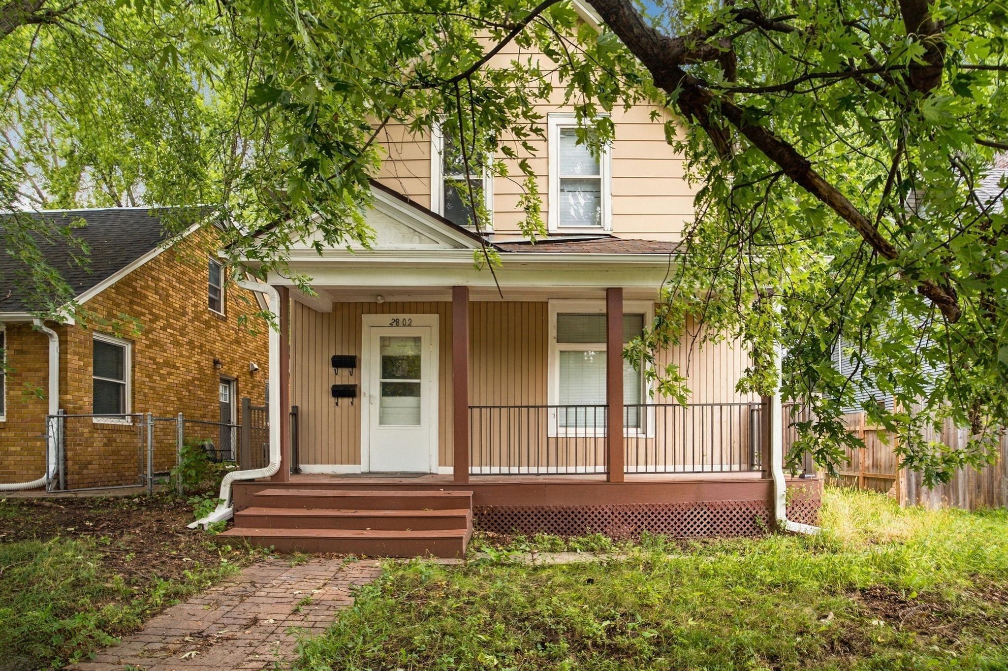 View of Residential Income at 2802 Girard Avenue, Minneapolis MN 55411, Minneapolis (2 of 32) - Mike Wilen | Minnesota Team Real Estate