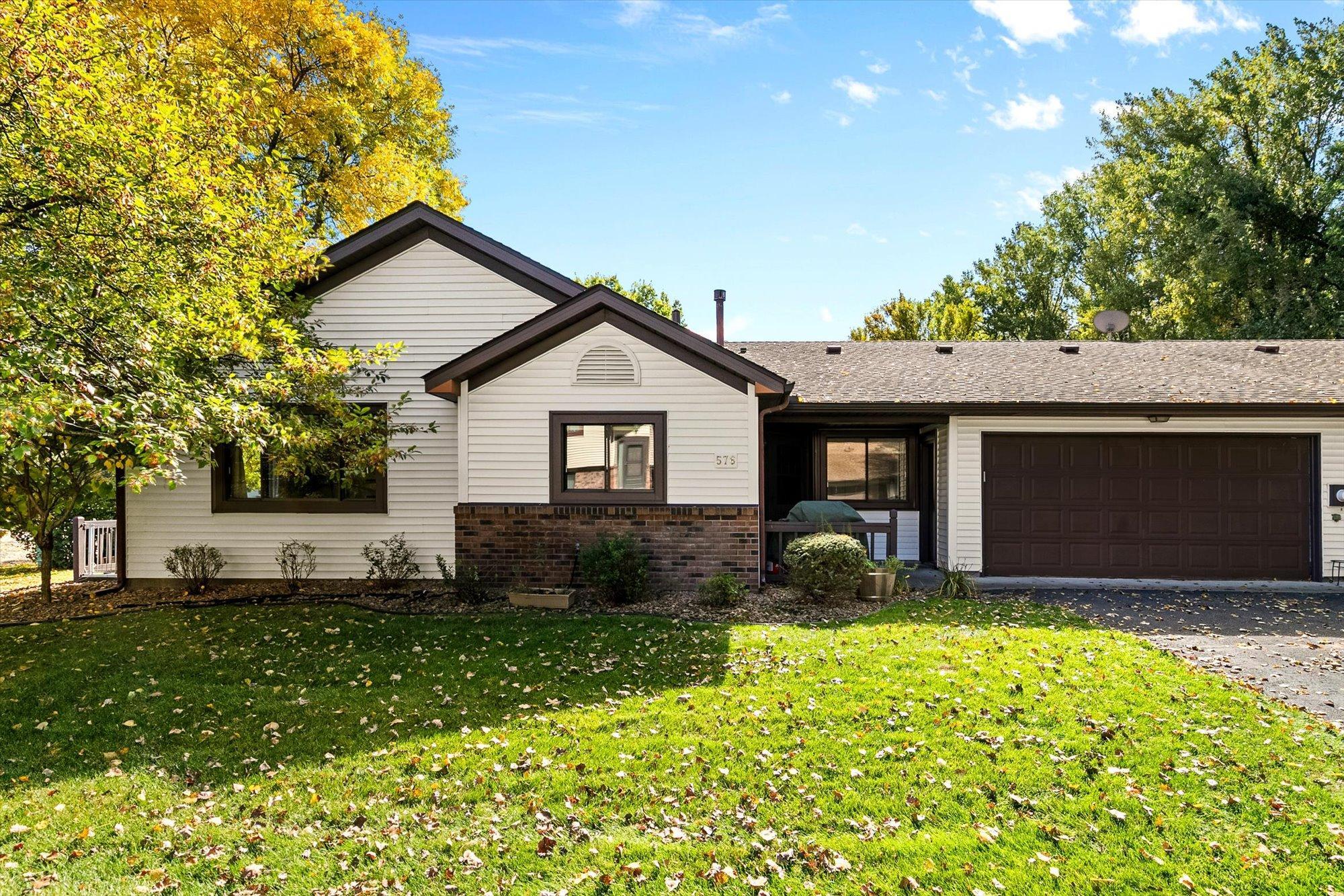 View of Residential at 576 Donegal Circle, Shoreview MN 55126, Shoreview (20 of 22) - Mike Wilen | Minnesota Team Real Estate