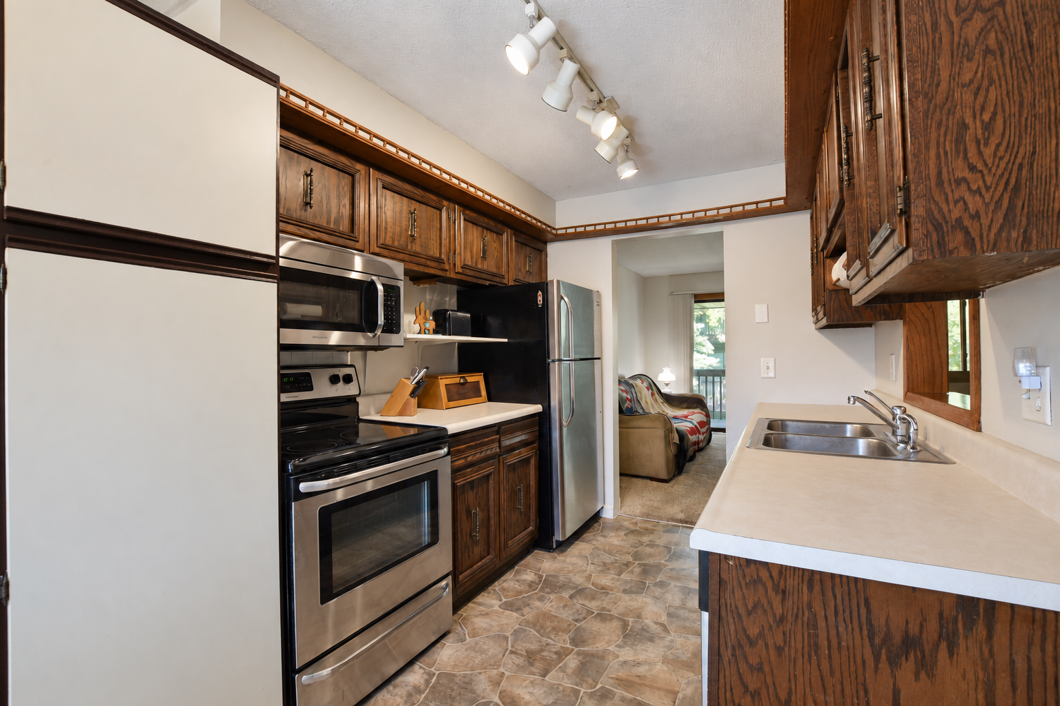 View of Residential at 37 Marie Avenue, West Saint Paul MN 55118, West Saint Paul (2 of 15) - Mike Wilen | Minnesota Team Real Estate