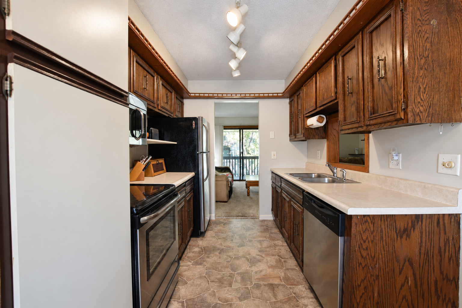 View of Residential at 37 Marie Avenue, West Saint Paul MN 55118, West Saint Paul (3 of 15) - Mike Wilen | Minnesota Team Real Estate