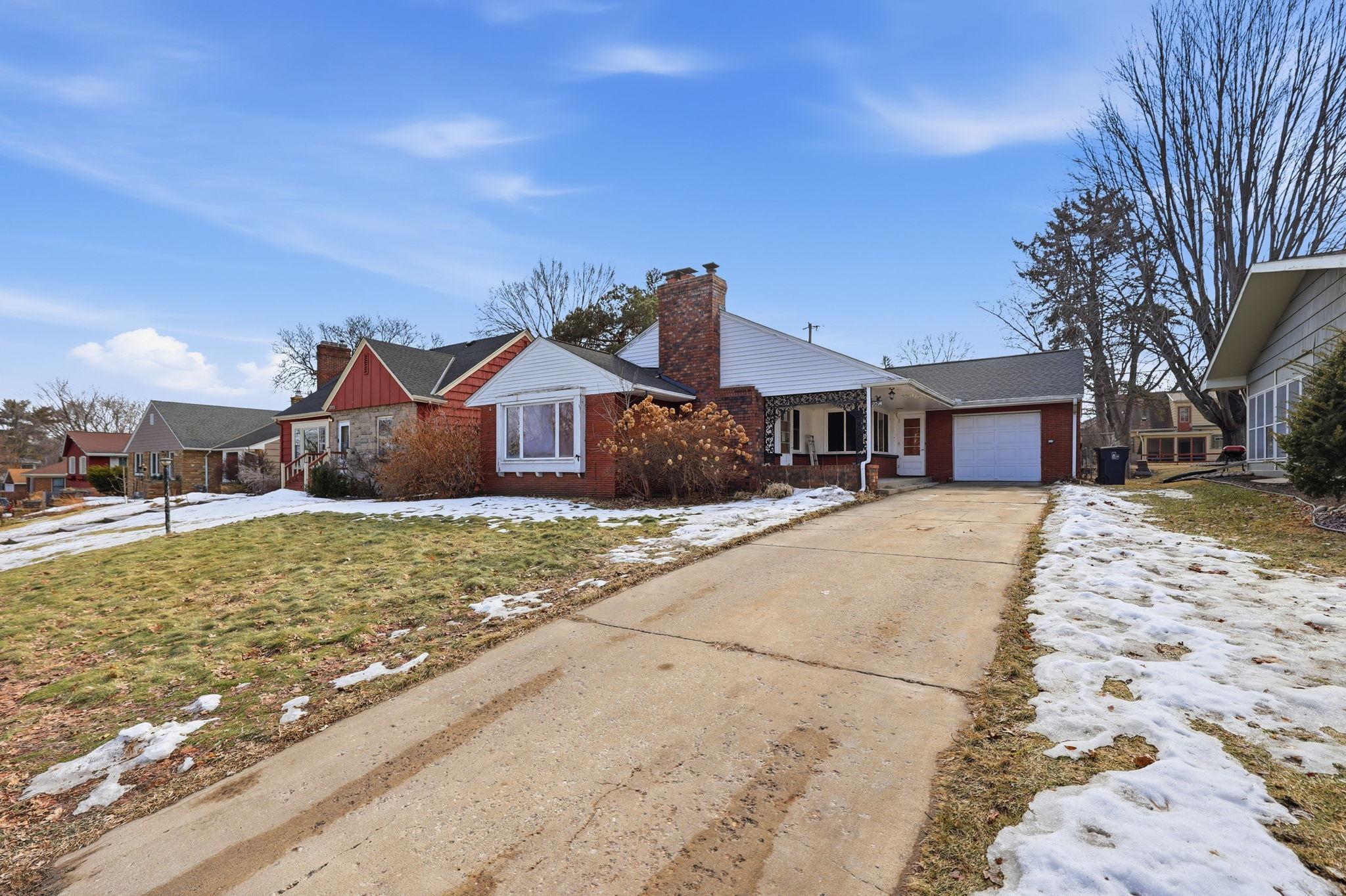 View of Single Family at 1030 Hyacinth Avenue, Saint Paul - Mike Wilen | Minnesota Team Real Estate