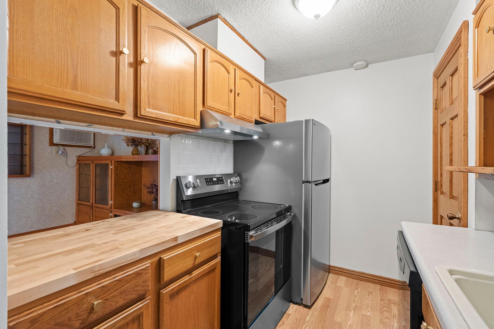 View of Residential at 110288 Village Road, Chaska MN 55318, Chaska (12 of 28) - Mike Wilen | Minnesota Team Real Estate