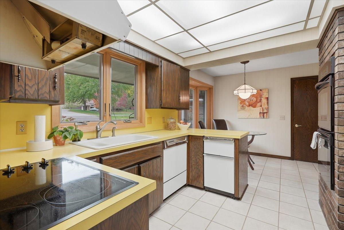 View of Residential at 9051 Jane Road, Lake Elmo MN 55042, Lake Elmo (14 of 57) - Mike Wilen | Minnesota Team Real Estate