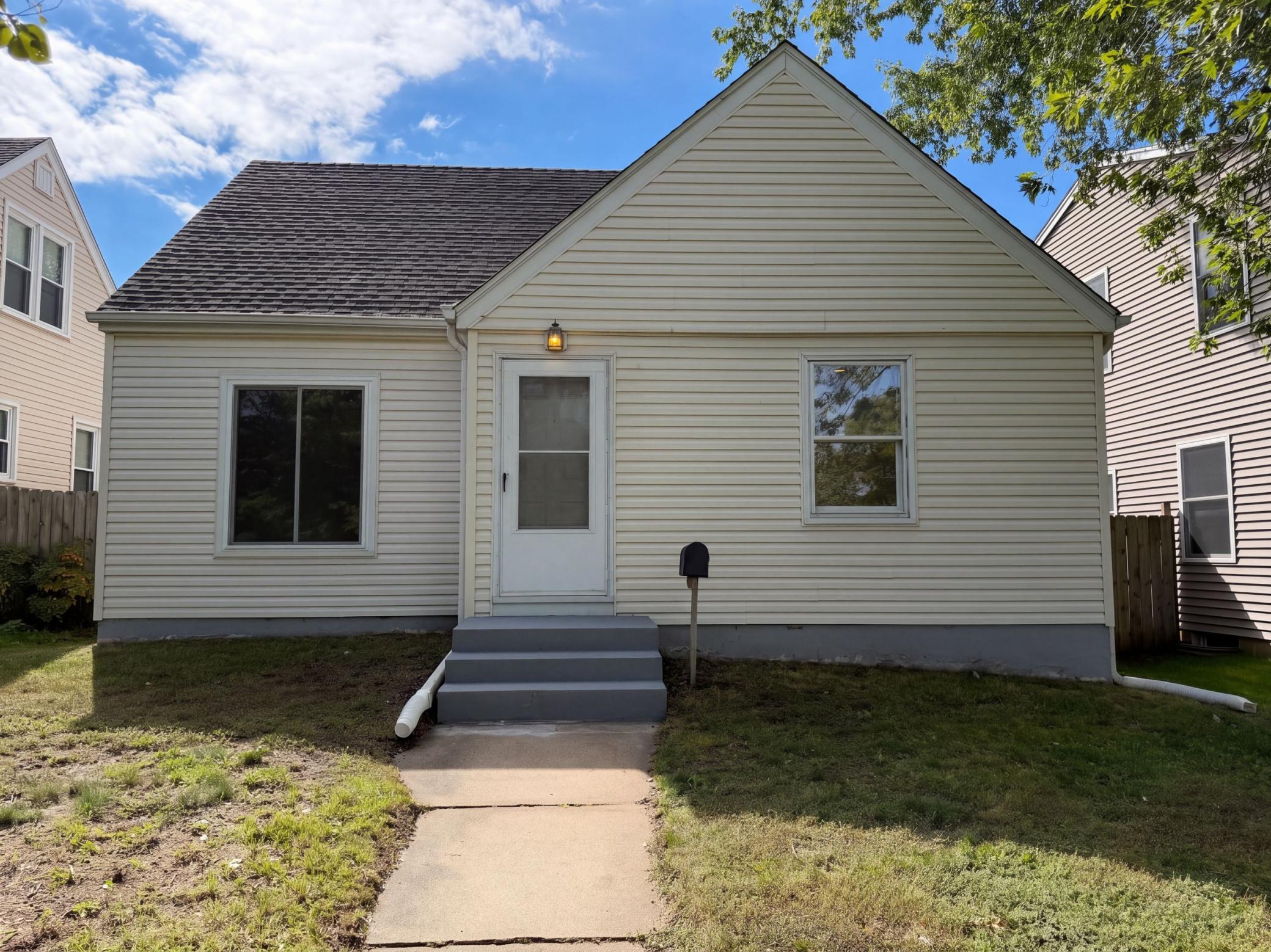 View of Single Family at 7221 Minnetonka Boulevard, Saint Louis Park - Mike Wilen | Minnesota Team Real Estate