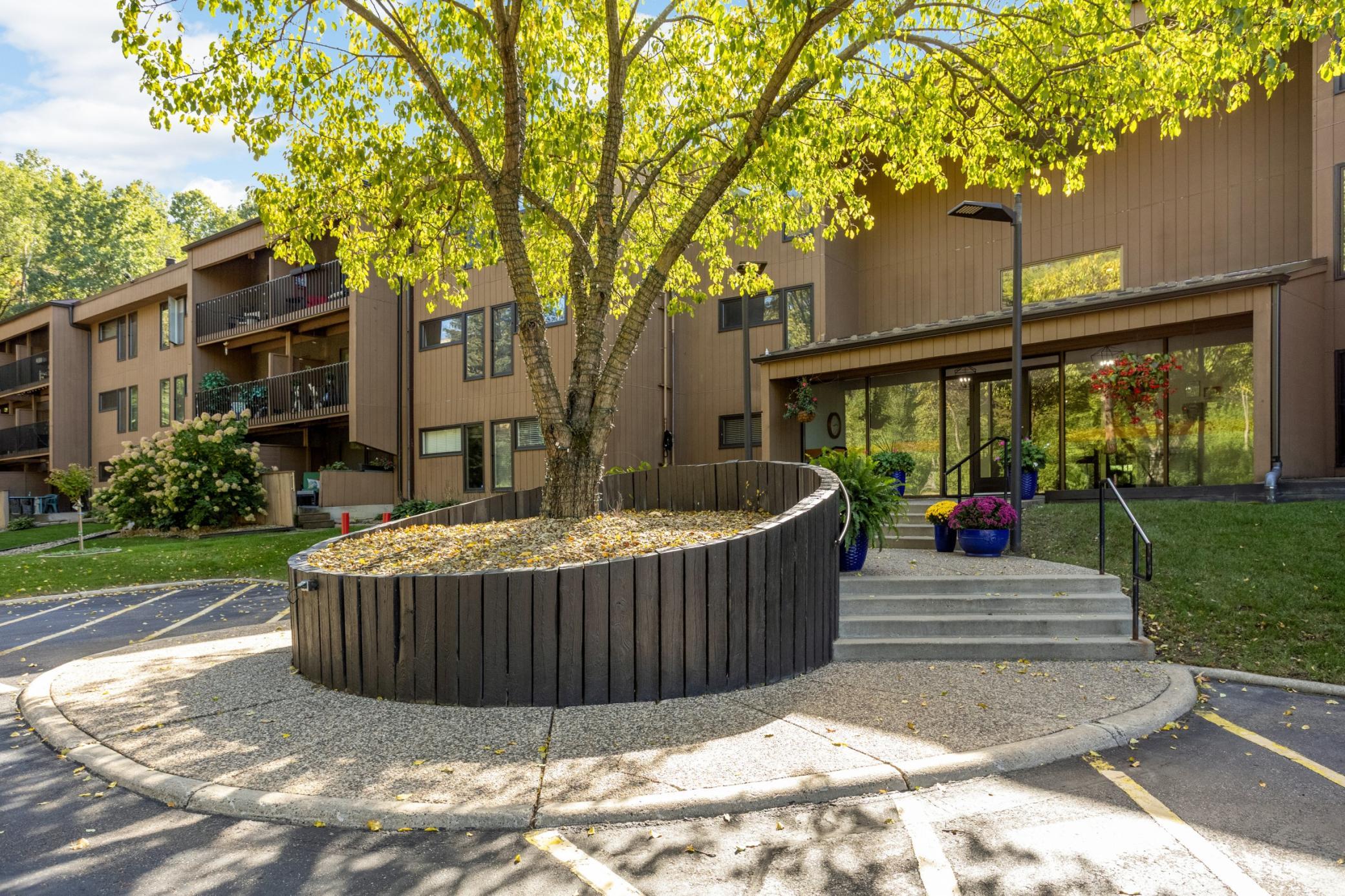 View of (CC) Low Rise (3- Levels) at 705 Burnsville Parkway, Burnsville - Mike Wilen | Minnesota Team Real Estate