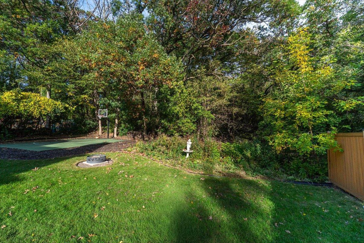 View of Residential at 12061 Gantry Court, Apple Valley MN 55124, Apple Valley (41 of 51) - Mike Wilen | Minnesota Team Real Estate