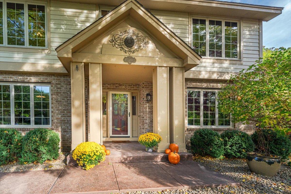 View of Residential at 12061 Gantry Court, Apple Valley MN 55124, Apple Valley (39 of 51) - Mike Wilen | Minnesota Team Real Estate