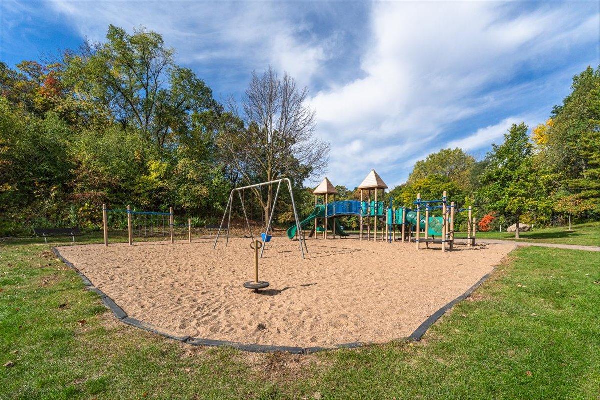 View of Residential at 12061 Gantry Court, Apple Valley MN 55124, Apple Valley (37 of 51) - Mike Wilen | Minnesota Team Real Estate