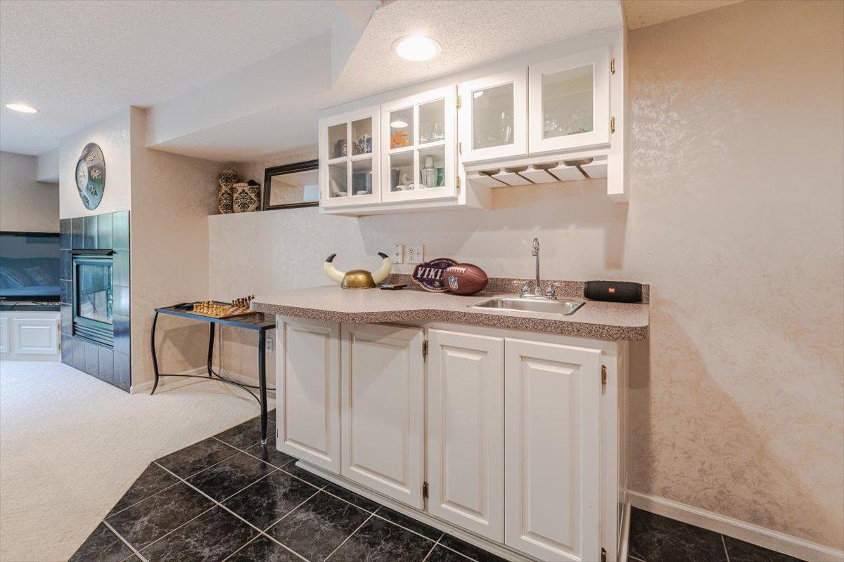 View of Residential at 12061 Gantry Court, Apple Valley MN 55124, Apple Valley (30 of 51) - Mike Wilen | Minnesota Team Real Estate