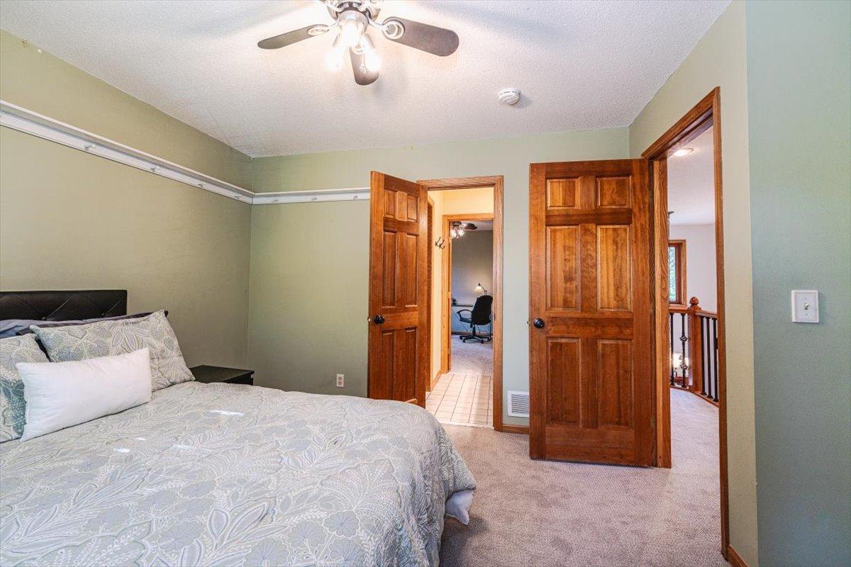 View of Residential at 12061 Gantry Court, Apple Valley MN 55124, Apple Valley (25 of 51) - Mike Wilen | Minnesota Team Real Estate