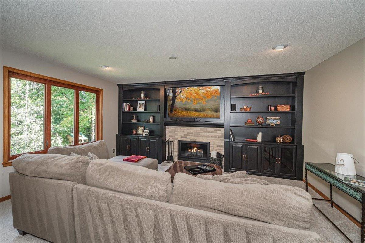 View of Residential at 12061 Gantry Court, Apple Valley MN 55124, Apple Valley (10 of 51) - Mike Wilen | Minnesota Team Real Estate