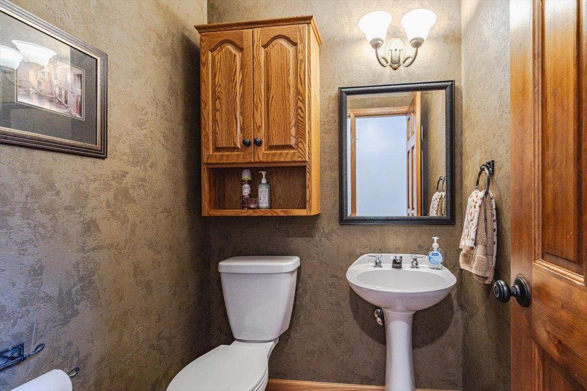View of Residential at 12061 Gantry Court, Apple Valley MN 55124, Apple Valley (16 of 51) - Mike Wilen | Minnesota Team Real Estate