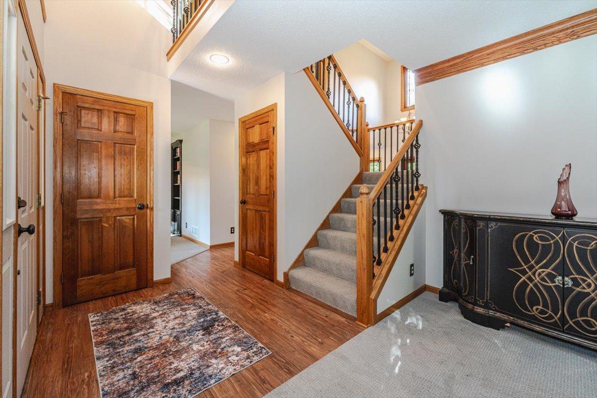 View of Residential at 12061 Gantry Court, Apple Valley MN 55124, Apple Valley (3 of 51) - Mike Wilen | Minnesota Team Real Estate