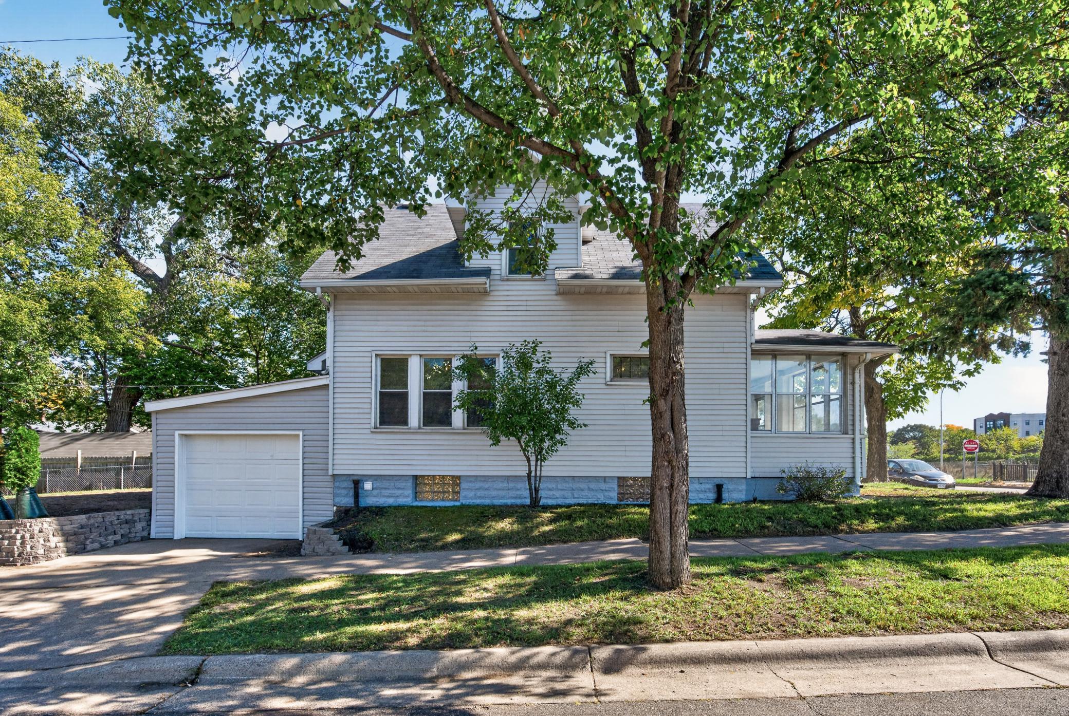 View of Residential at 979 Saint Anthony Avenue, Saint Paul MN 55104, Saint Paul (21 of 36) - Mike Wilen | Minnesota Team Real Estate
