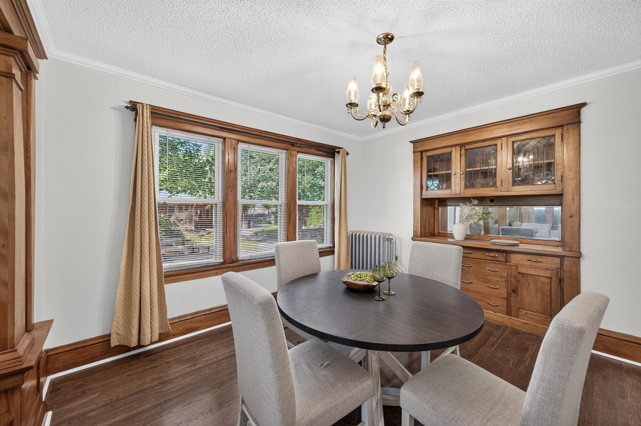 View of Residential at 979 Saint Anthony Avenue, Saint Paul MN 55104, Saint Paul (7 of 36) - Mike Wilen | Minnesota Team Real Estate