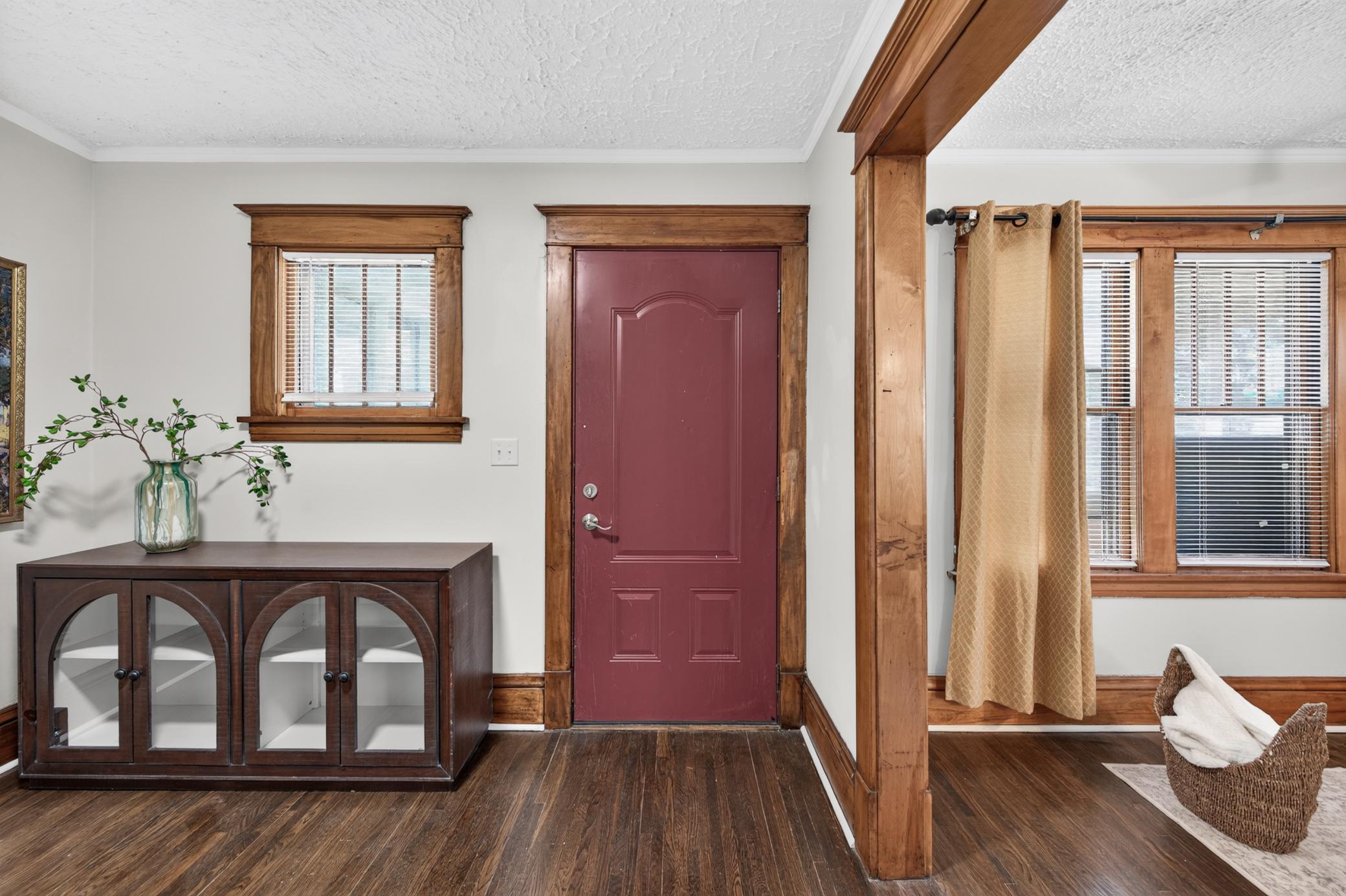 View of Residential at 979 Saint Anthony Avenue, Saint Paul MN 55104, Saint Paul (2 of 36) - Mike Wilen | Minnesota Team Real Estate