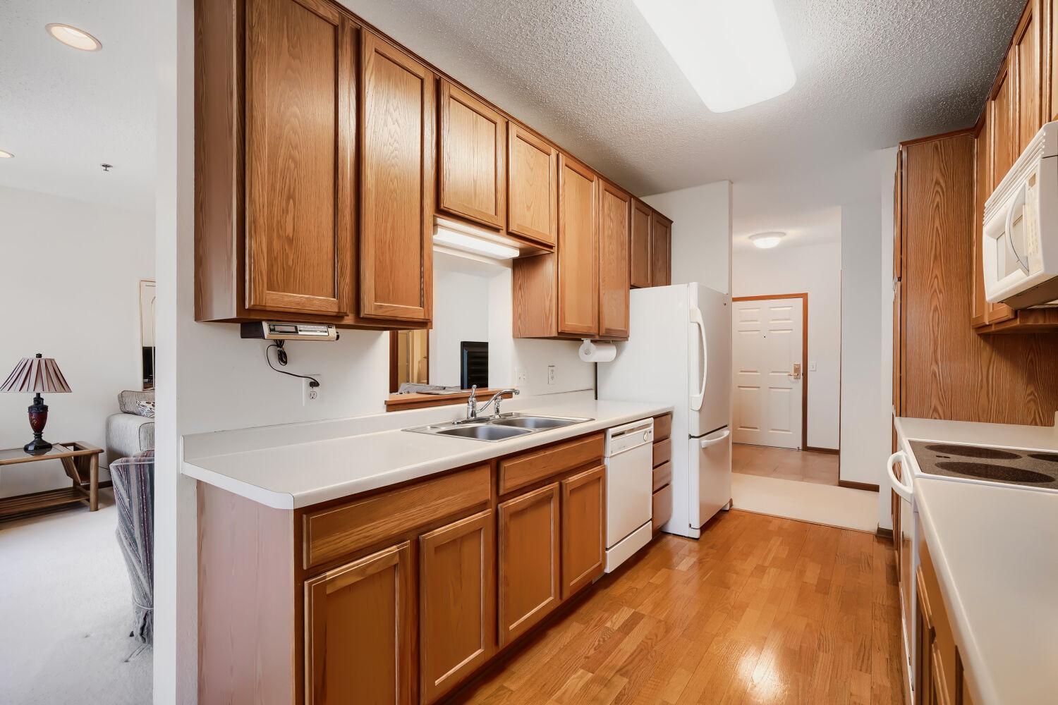 View of Residential at 15001 Burnhaven Drive #121, Burnsville MN 55306, Burnsville (19 of 33) - Mike Wilen | Minnesota Team Real Estate