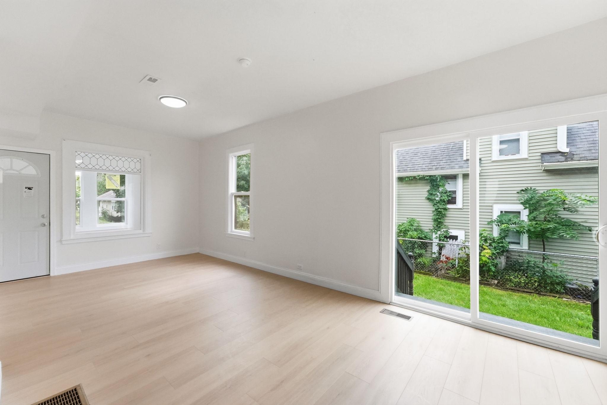 View of Residential at 3343 Colfax Avenue, Minneapolis MN 55412, Minneapolis (18 of 34) - Mike Wilen | Minnesota Team Real Estate
