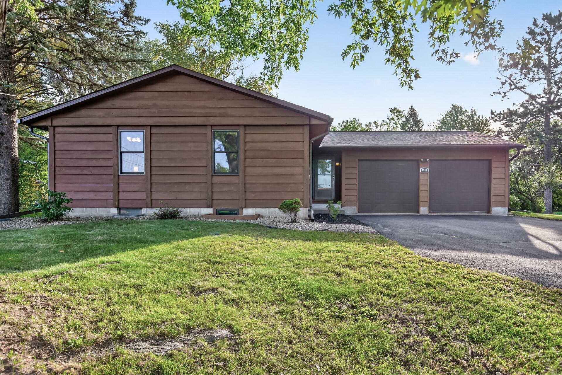 View of Single Family at 1938 Edgerton Street, Maplewood - Mike Wilen | Minnesota Team Real Estate