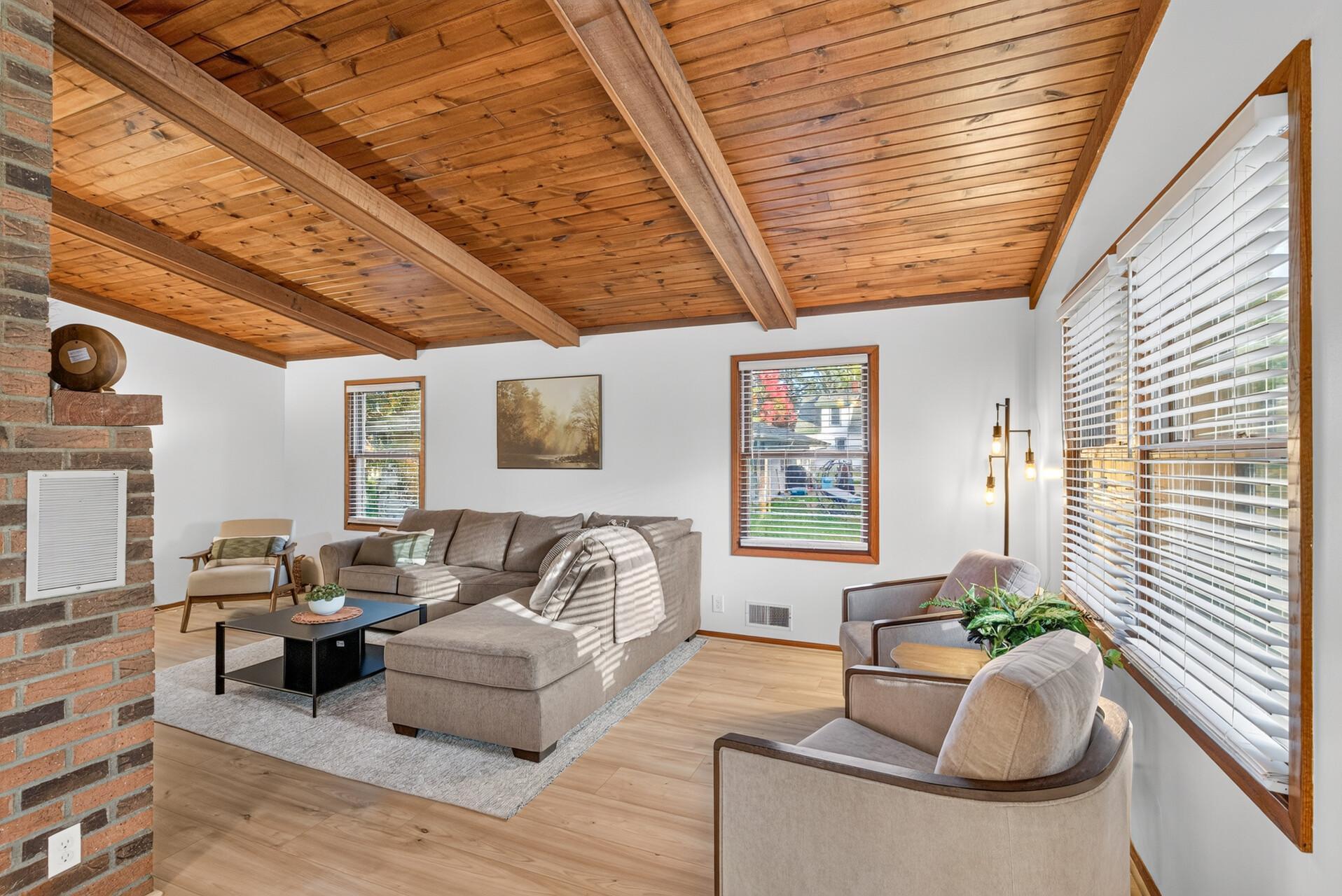 View of Residential at 1938 Edgerton Street, Maplewood MN 55117, Maplewood (8 of 40) - Mike Wilen | Minnesota Team Real Estate