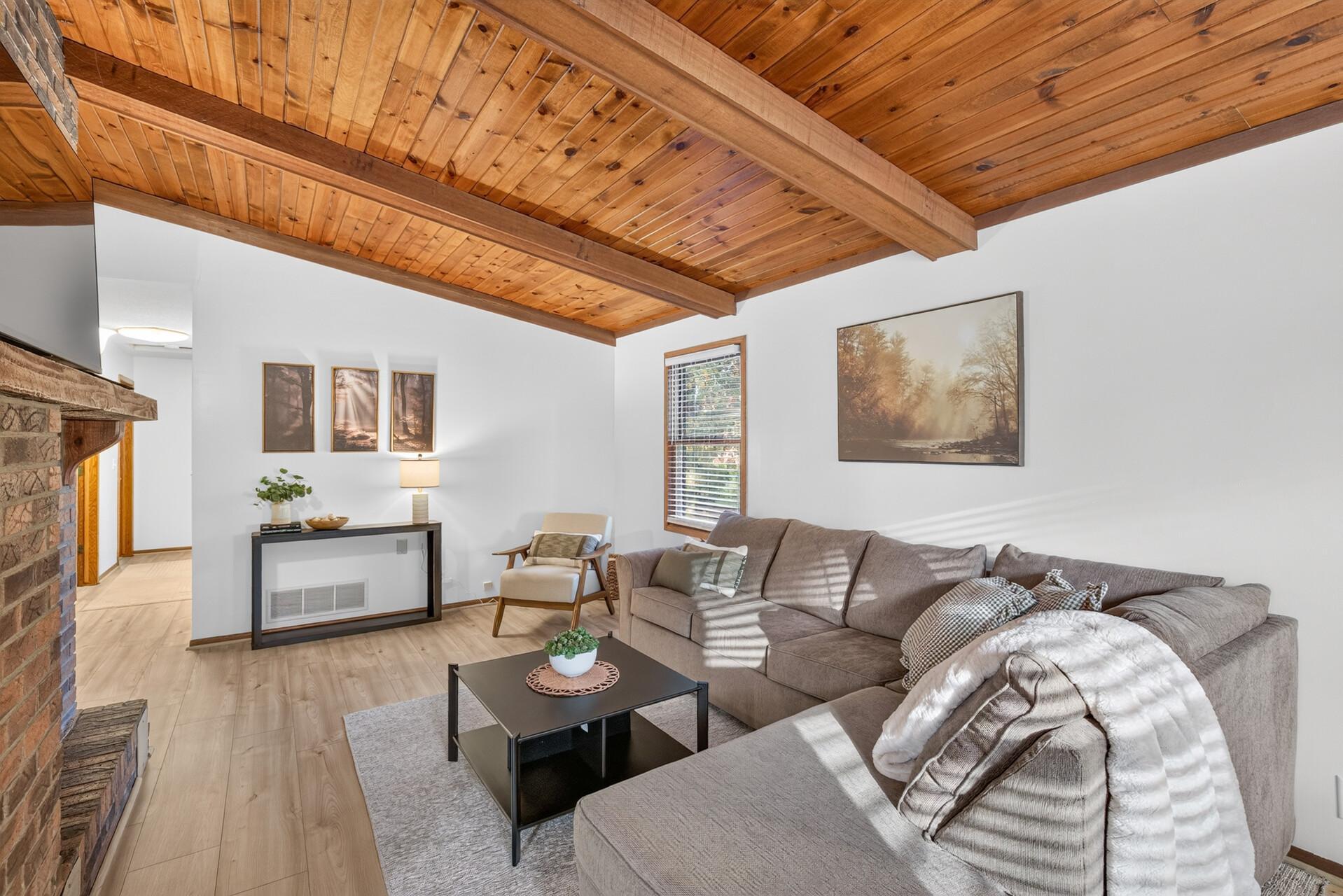 View of Residential at 1938 Edgerton Street, Maplewood MN 55117, Maplewood (5 of 40) - Mike Wilen | Minnesota Team Real Estate