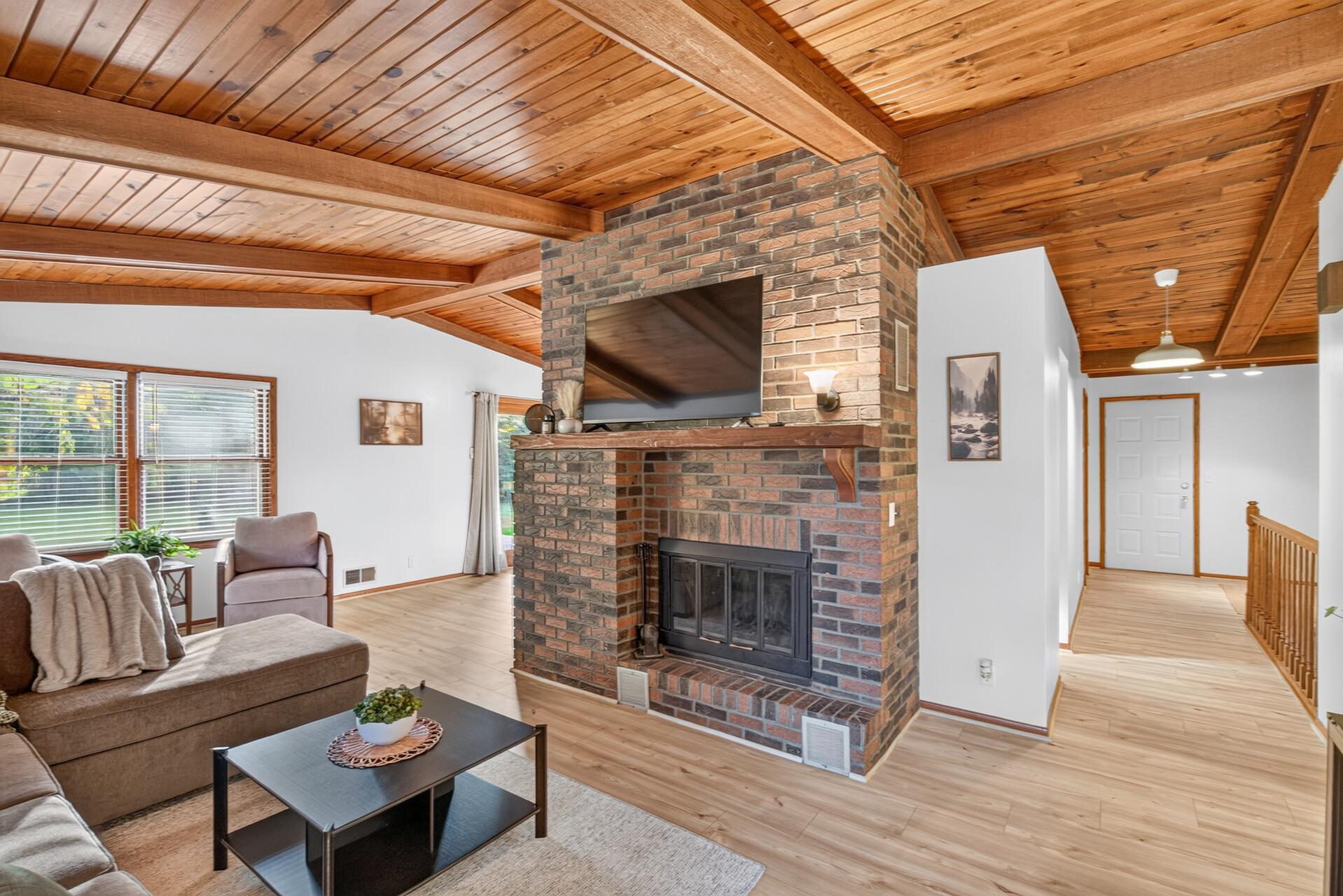 View of Residential at 1938 Edgerton Street, Maplewood MN 55117, Maplewood (4 of 40) - Mike Wilen | Minnesota Team Real Estate