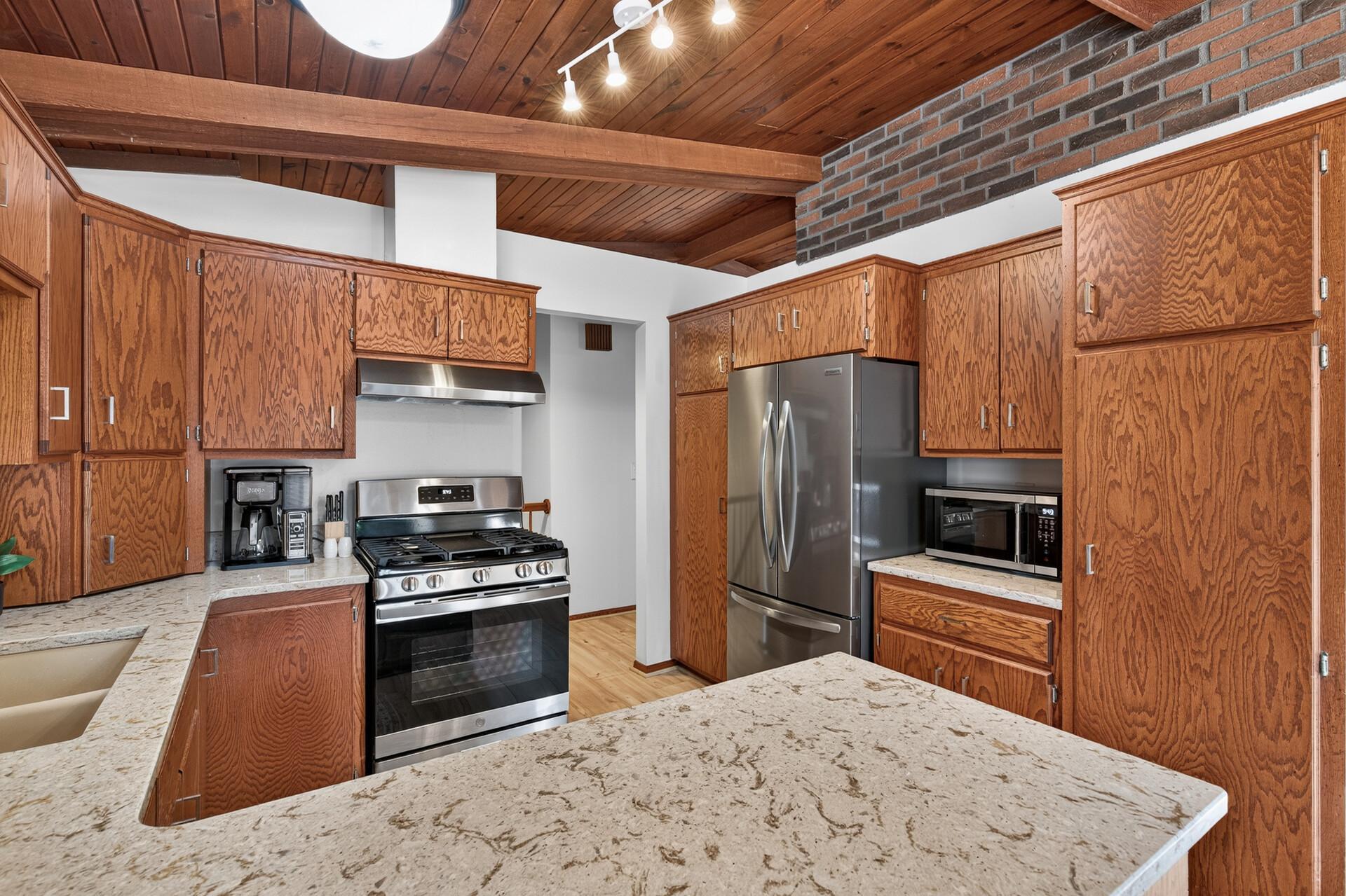 View of Residential at 1938 Edgerton Street, Maplewood MN 55117, Maplewood (16 of 40) - Mike Wilen | Minnesota Team Real Estate