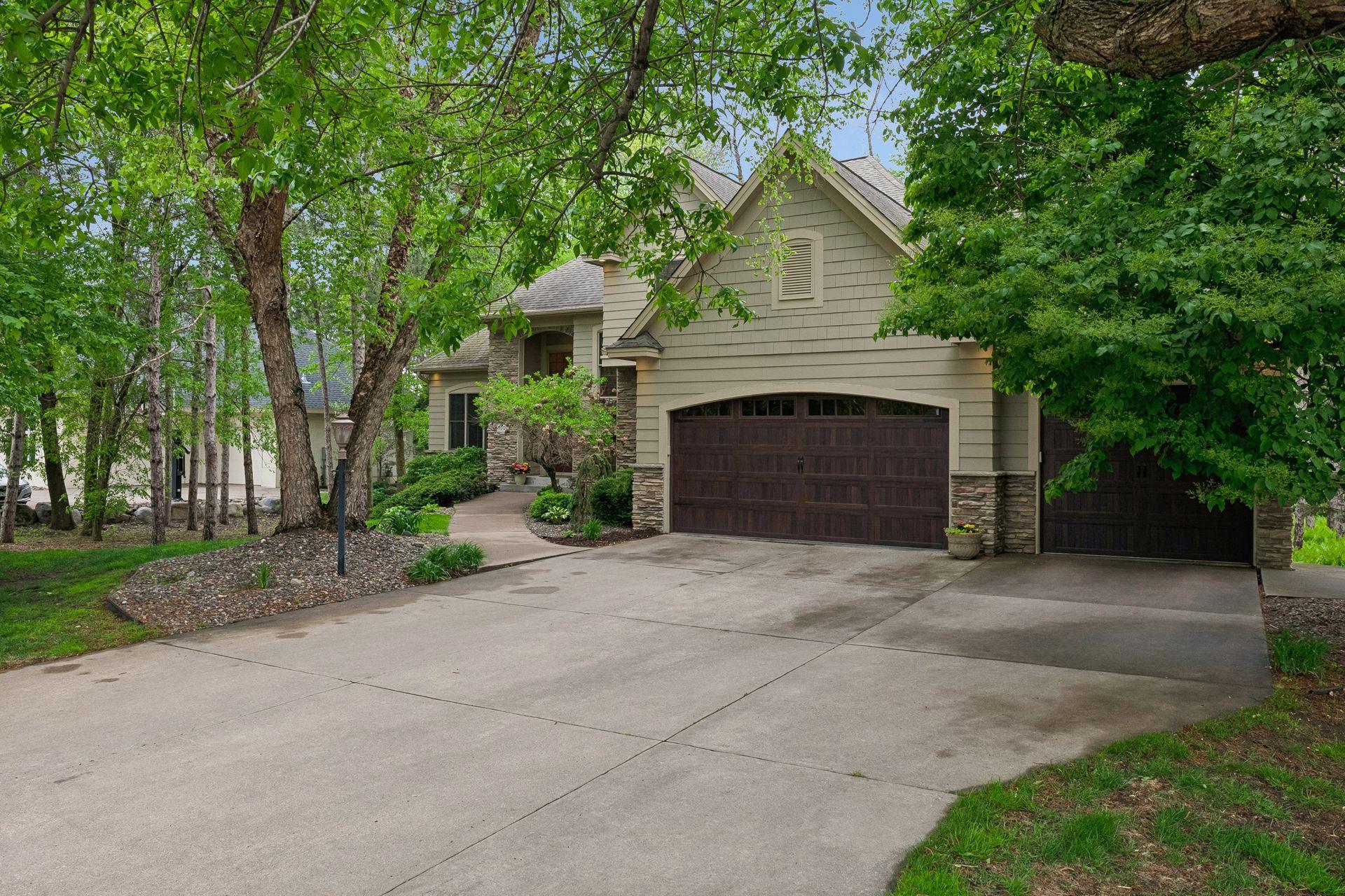 View of Residential at 9001 Springwood Drive, Woodbury MN 55125, Woodbury (75 of 78) - Mike Wilen | Minnesota Team Real Estate