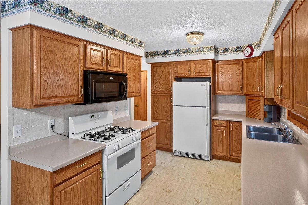 View of Residential at 24 Willow Circle, Annandale MN 55302, Annandale (17 of 32) - Mike Wilen | Minnesota Team Real Estate