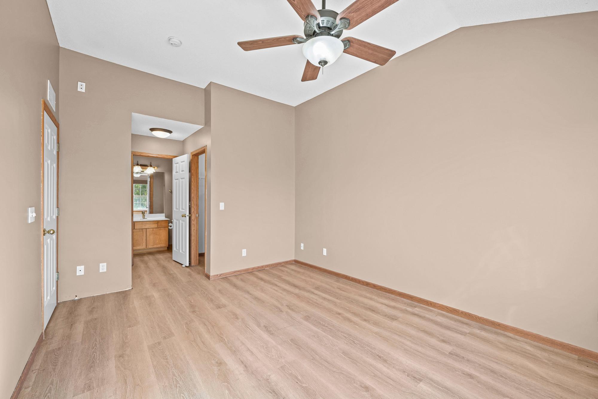 View of Residential at 941 Newport Avenue, Shakopee MN 55379, Shakopee (23 of 40) - Mike Wilen | Minnesota Team Real Estate