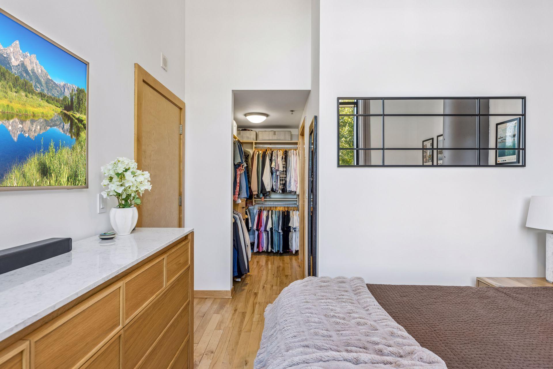View of Residential at 215 10th Avenue #102, Minneapolis MN 55415, Minneapolis (15 of 60) - Mike Wilen | Minnesota Team Real Estate