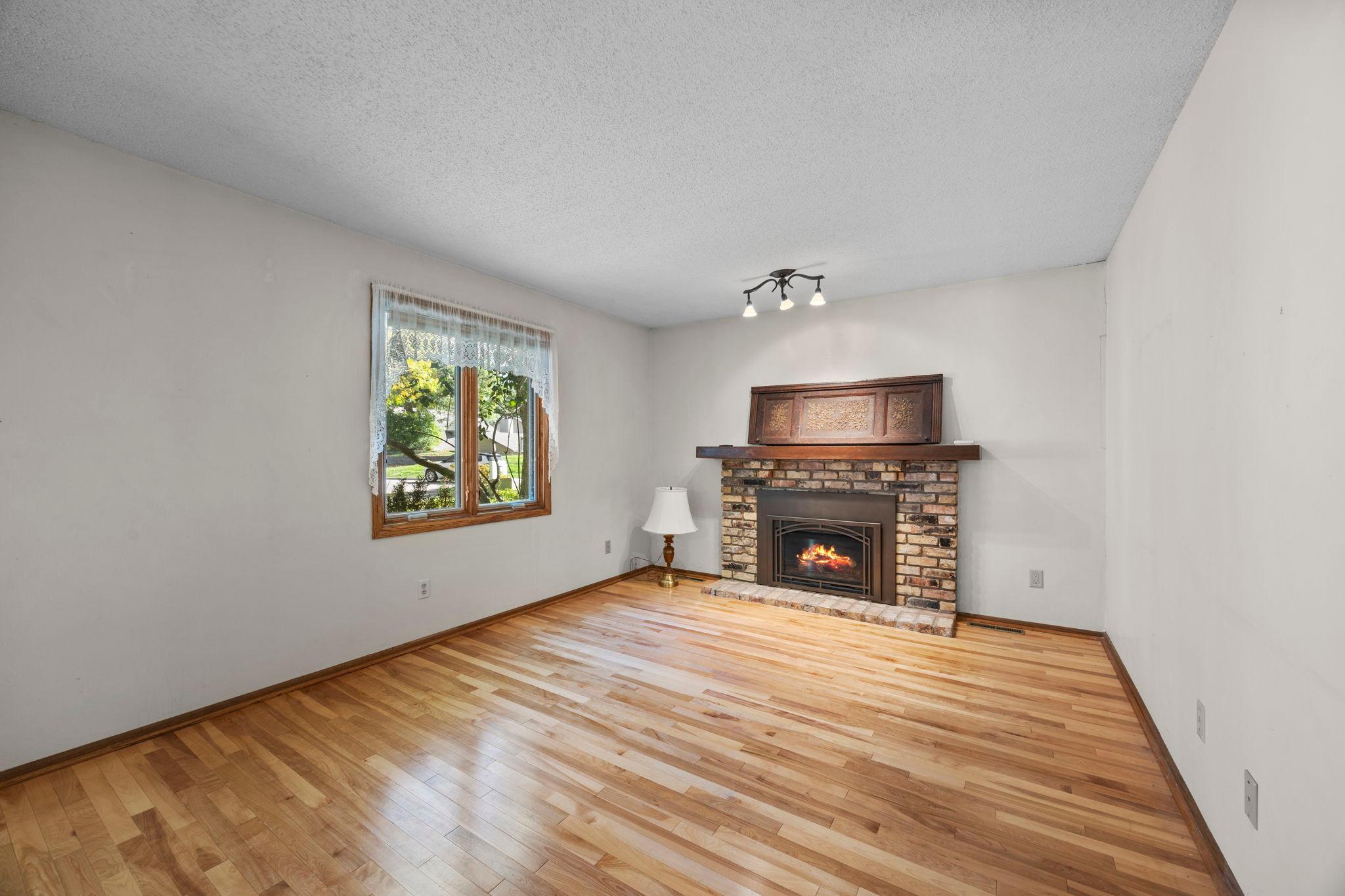 View of Residential at 5422 Meister Road, Fridley MN 55432, Fridley (10 of 74) - Mike Wilen | Minnesota Team Real Estate