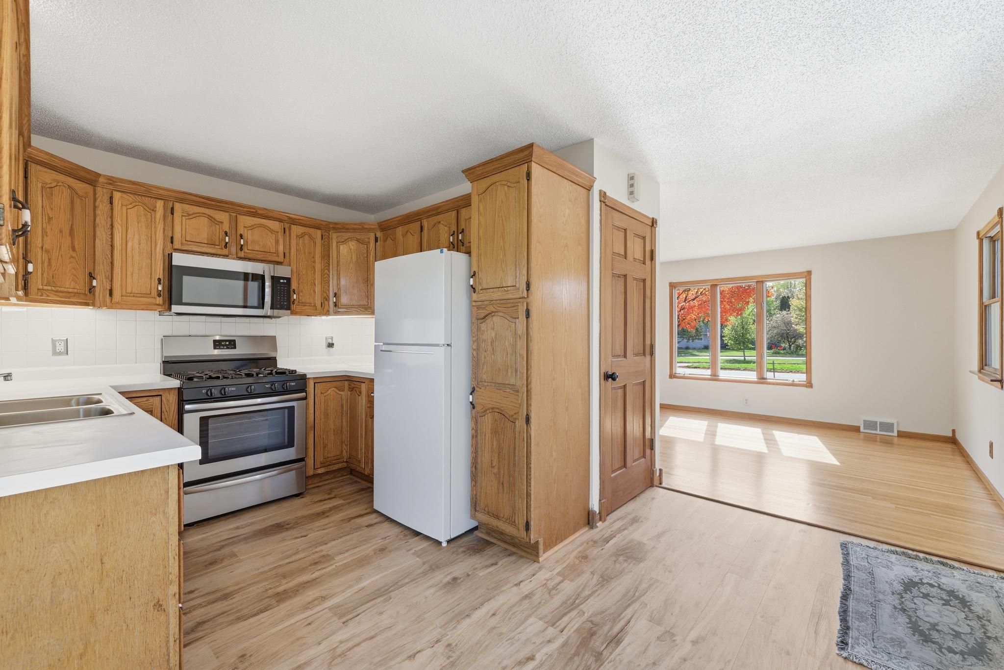 View of Residential at 2223 Maryland Avenue, Saint Paul MN 55119, Saint Paul (12 of 44) - Mike Wilen | Minnesota Team Real Estate