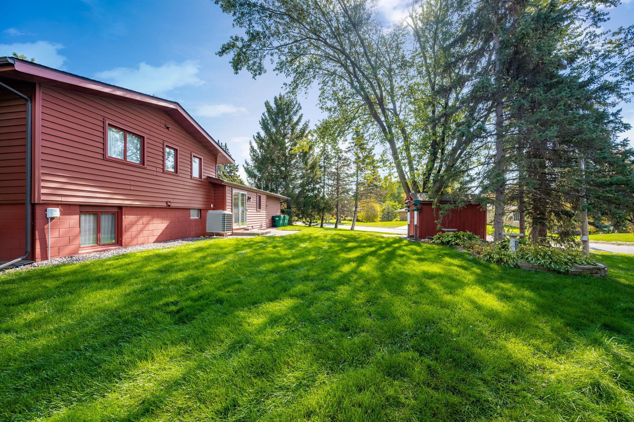 View of Residential at 7901 Douglas Drive, Brooklyn Park MN 55443, Brooklyn Park (28 of 37) - Mike Wilen | Minnesota Team Real Estate
