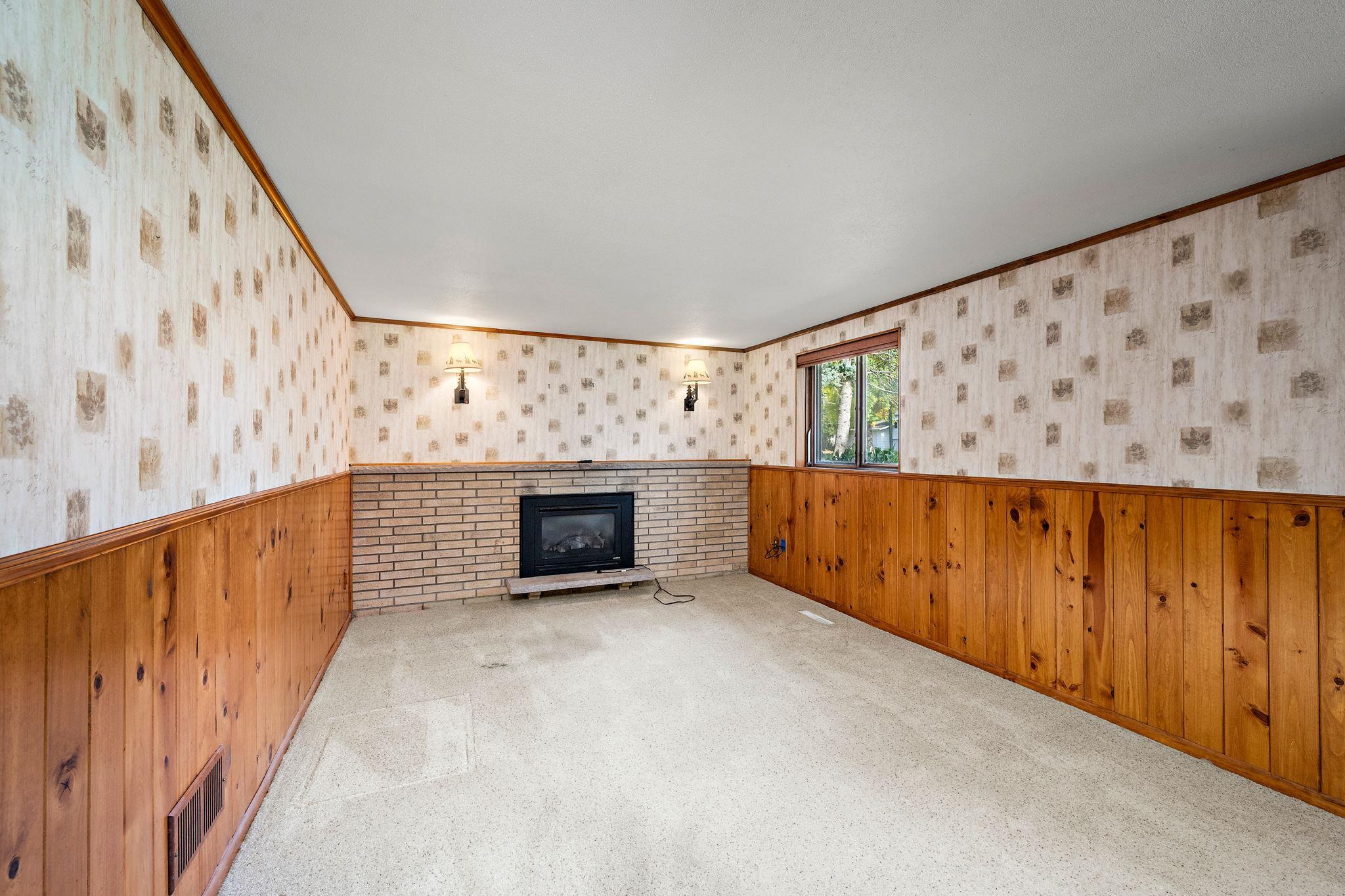 View of Residential at 7901 Douglas Drive, Brooklyn Park MN 55443, Brooklyn Park (21 of 37) - Mike Wilen | Minnesota Team Real Estate