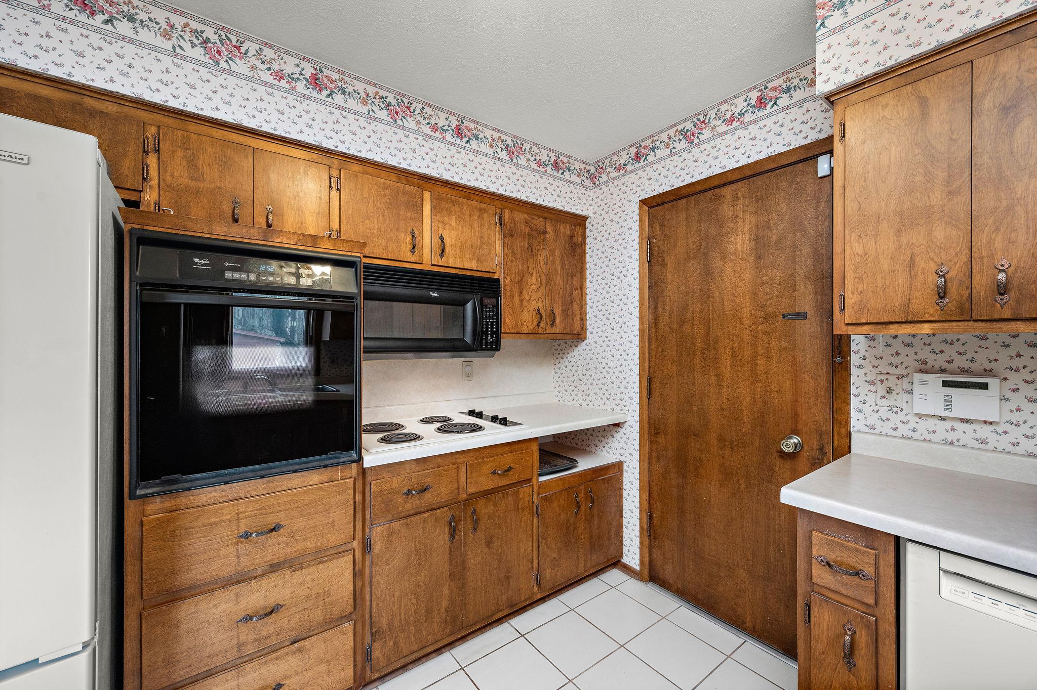 View of Residential at 7901 Douglas Drive, Brooklyn Park MN 55443, Brooklyn Park (13 of 37) - Mike Wilen | Minnesota Team Real Estate
