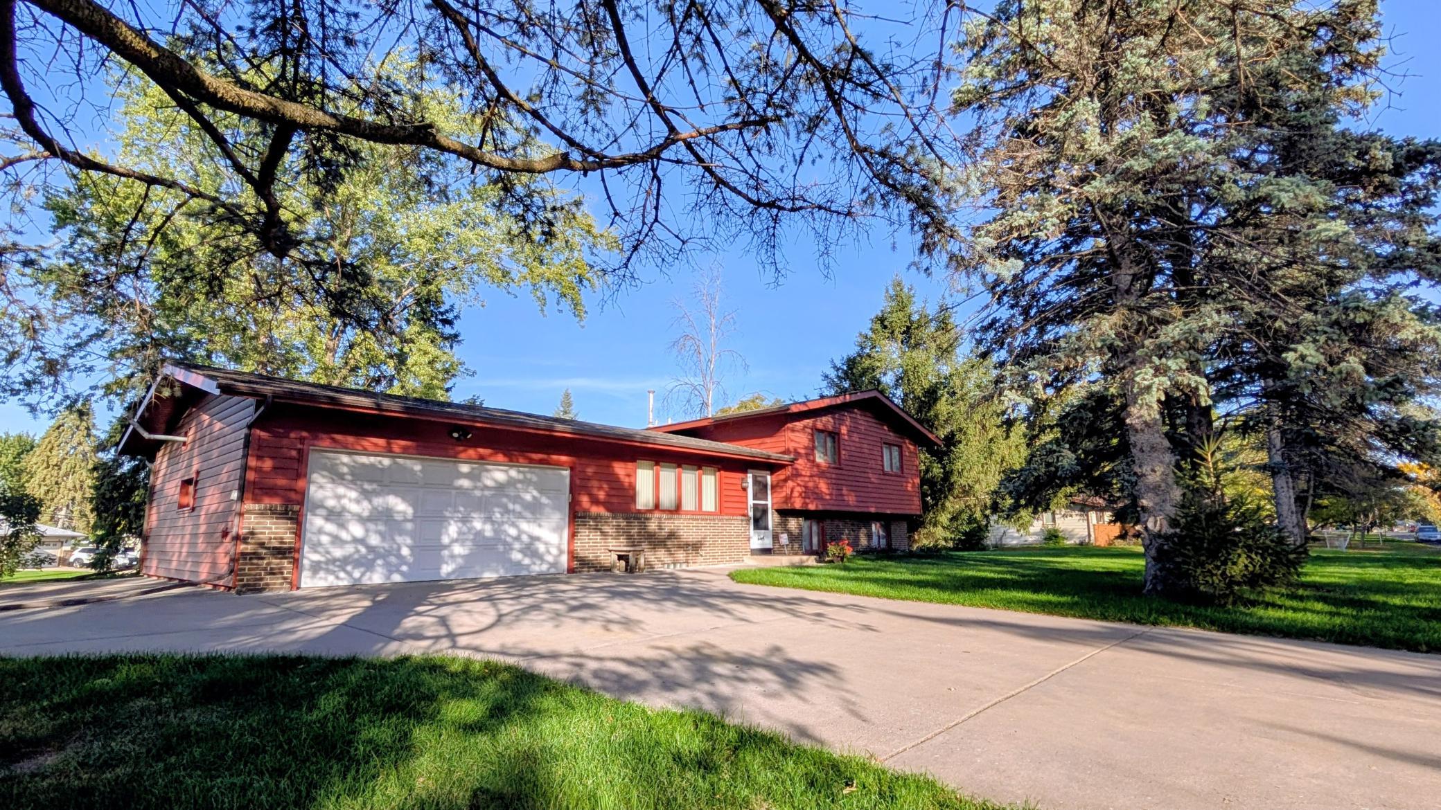 View of Residential at 7901 Douglas Drive, Brooklyn Park MN 55443, Brooklyn Park (35 of 37) - Mike Wilen | Minnesota Team Real Estate