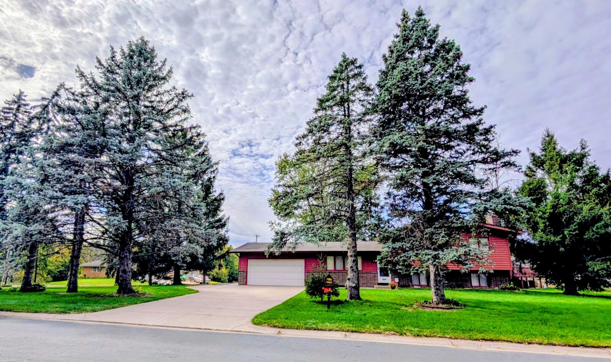 View of Residential at 7901 Douglas Drive, Brooklyn Park MN 55443, Brooklyn Park (32 of 37) - Mike Wilen | Minnesota Team Real Estate
