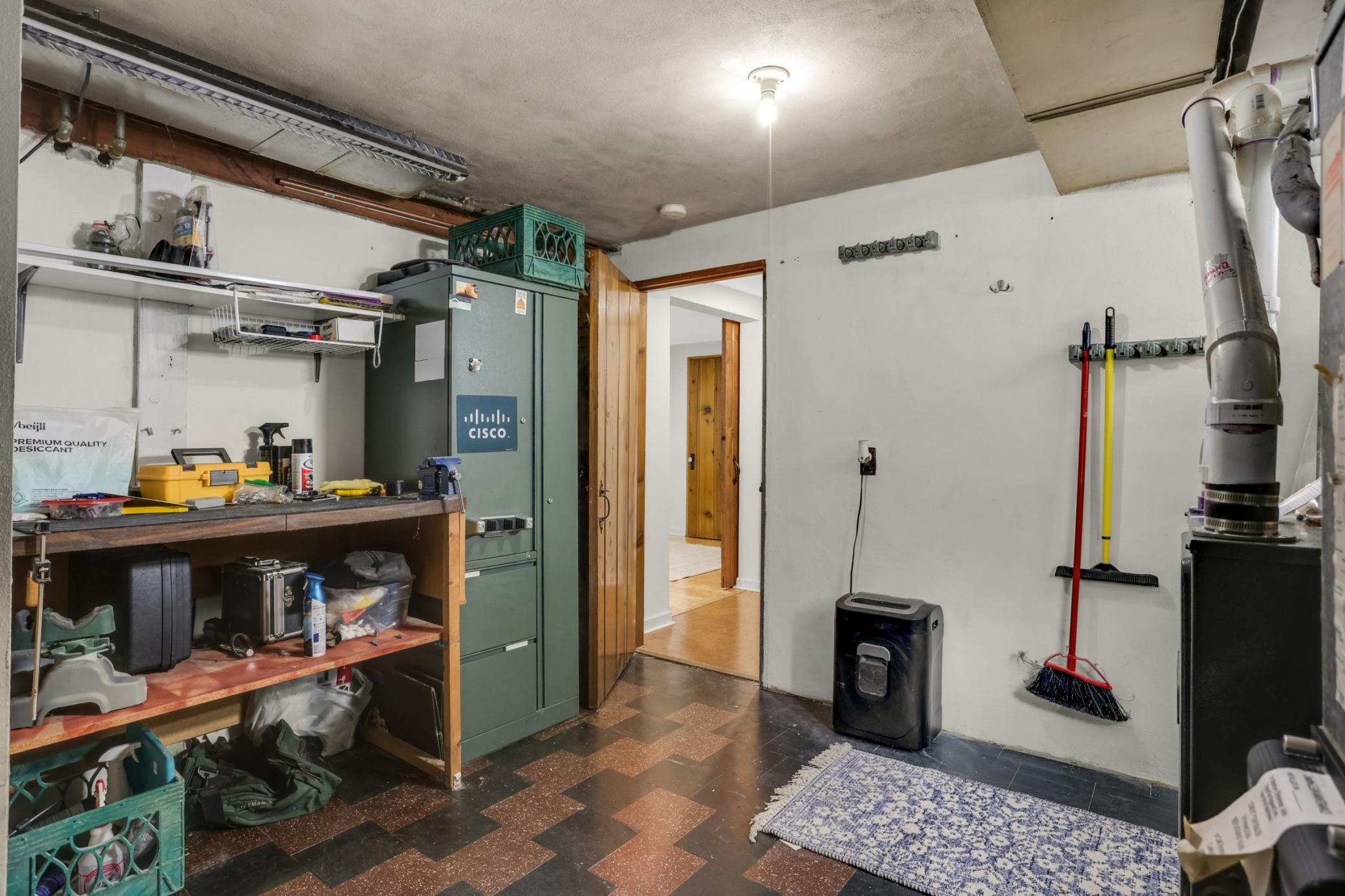 View of Residential at 2913 Florida Avenue, Saint Louis Park MN 55426, Saint Louis Park (24 of 32) - Mike Wilen | Minnesota Team Real Estate
