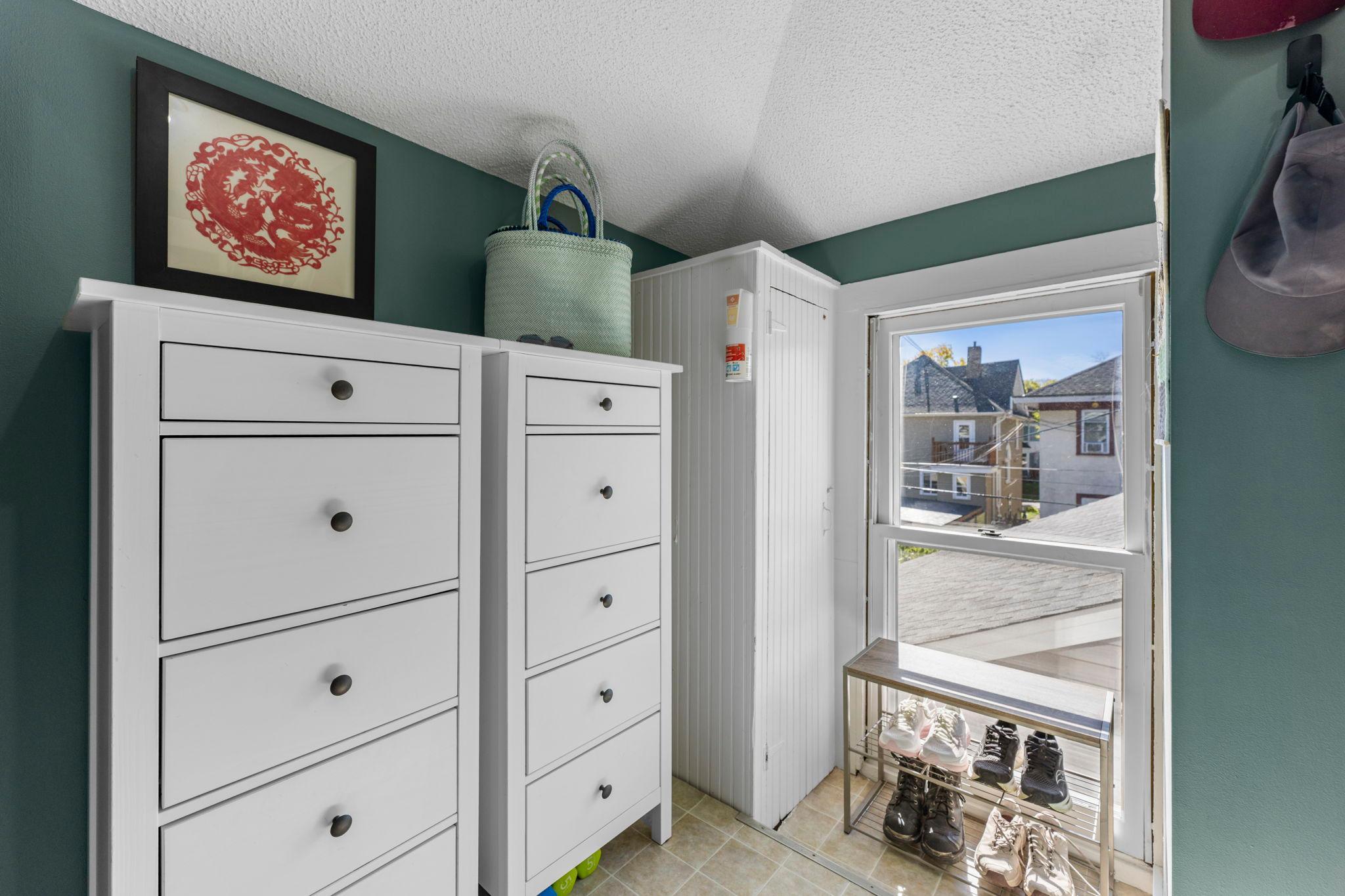 View of Residential at 816 Hague Avenue #3, Saint Paul MN 55104, Saint Paul (24 of 37) - Mike Wilen | Minnesota Team Real Estate
