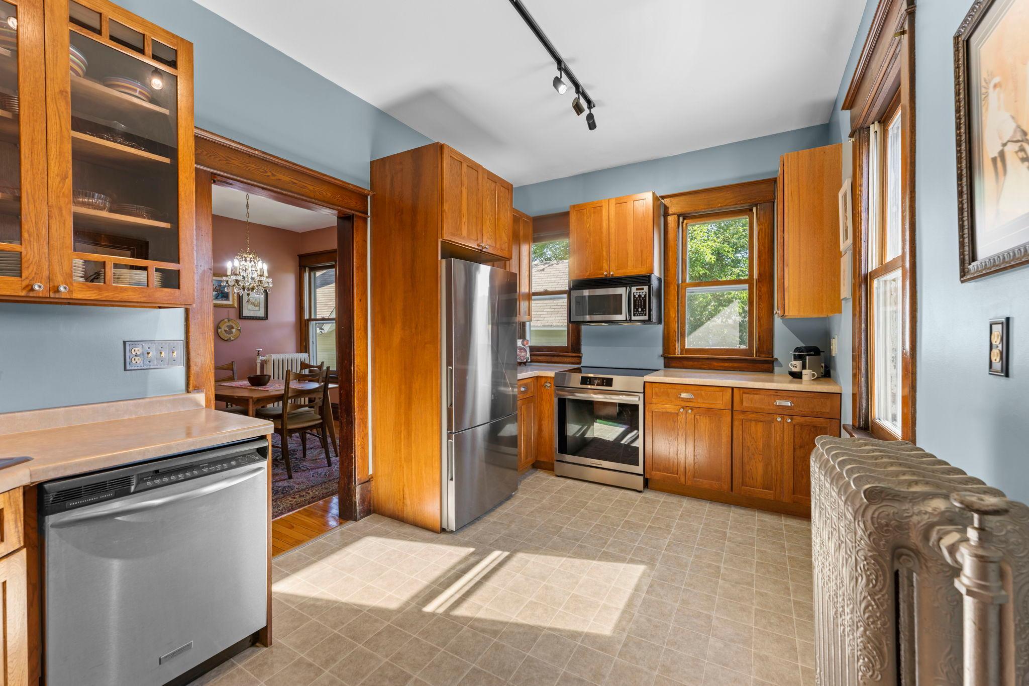 View of Residential at 816 Hague Avenue #3, Saint Paul MN 55104, Saint Paul (15 of 37) - Mike Wilen | Minnesota Team Real Estate