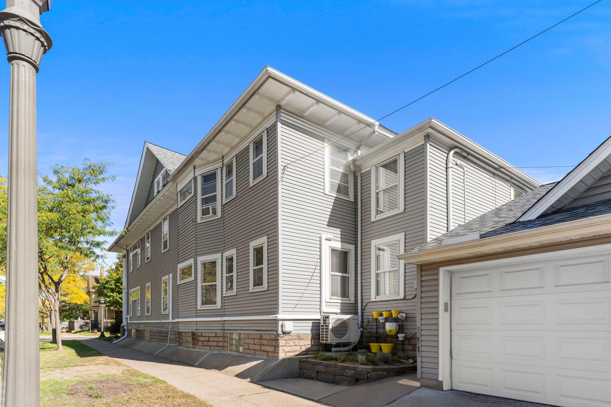 View of Residential at 816 Hague Avenue #3, Saint Paul MN 55104, Saint Paul (34 of 37) - Mike Wilen | Minnesota Team Real Estate