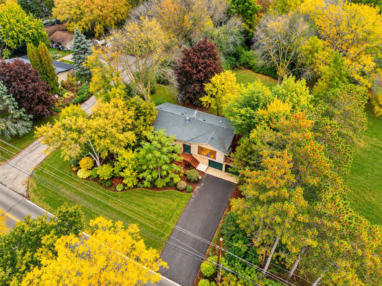 View of Residential at 5905 Country Club Road, Excelsior MN 55331, Excelsior (18 of 21) - Mike Wilen | Minnesota Team Real Estate