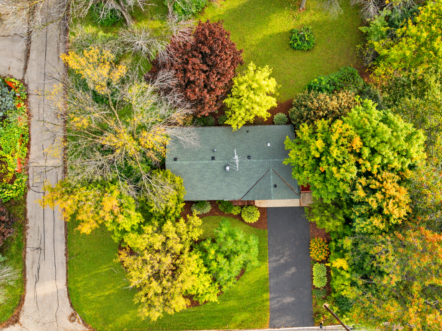 View of Residential at 5905 Country Club Road, Excelsior MN 55331, Excelsior (16 of 21) - Mike Wilen | Minnesota Team Real Estate
