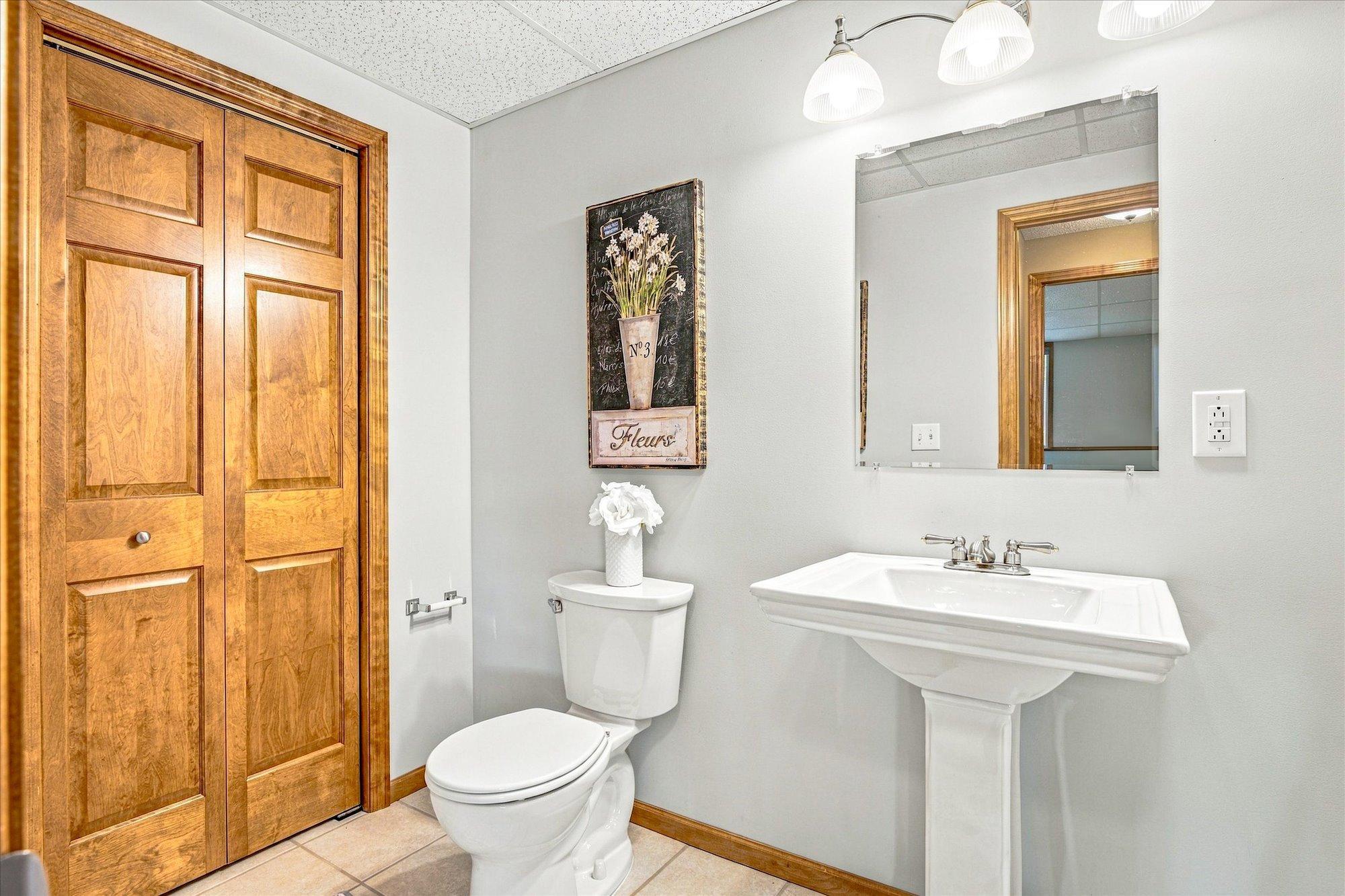 View of Residential at 10801 Thone Road, Woodbury MN 55129, Woodbury (48 of 61) - Mike Wilen | Minnesota Team Real Estate